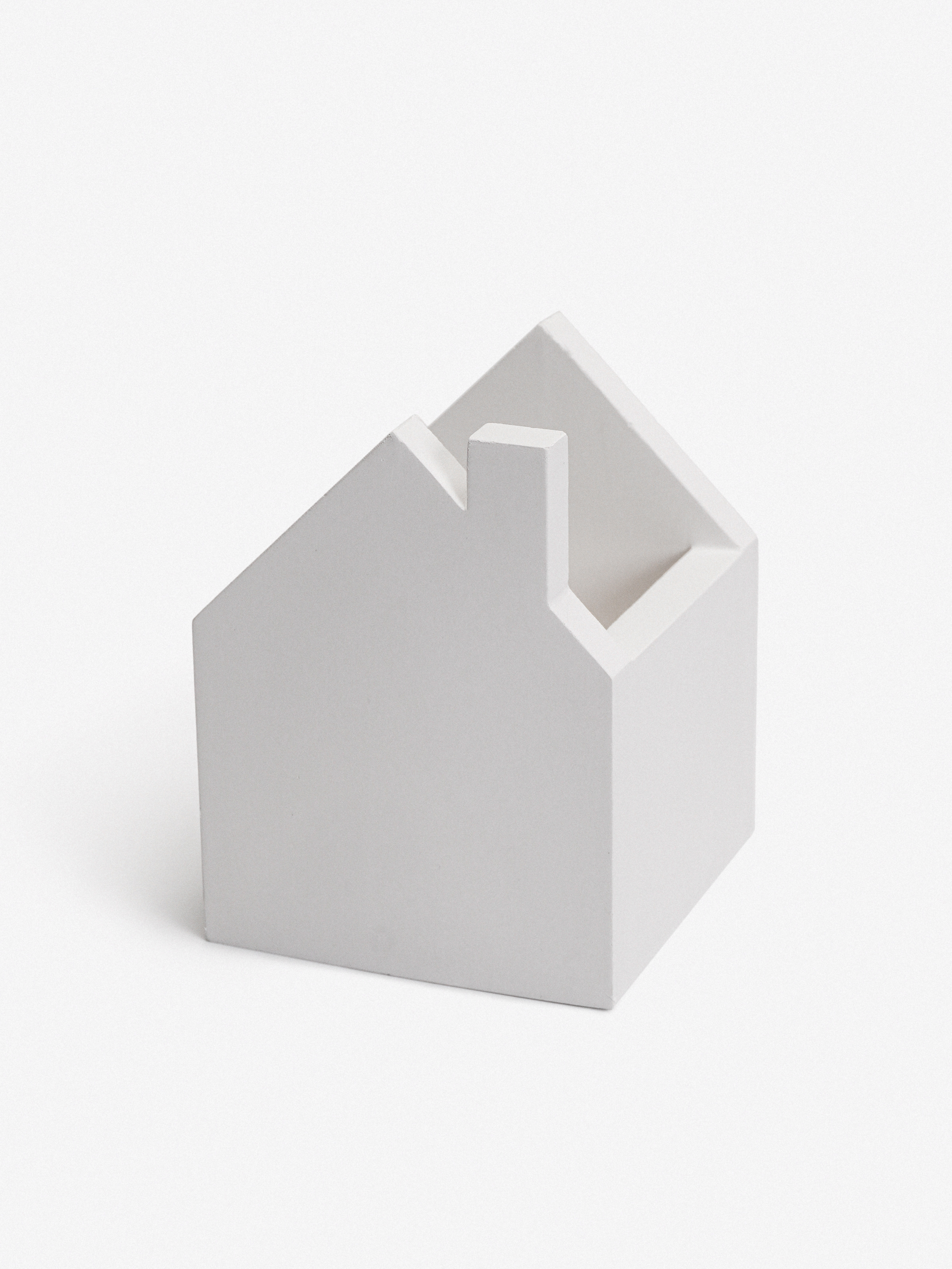 Изображение товара Кашпо Villermo "Домик" для суккулентов, гипс