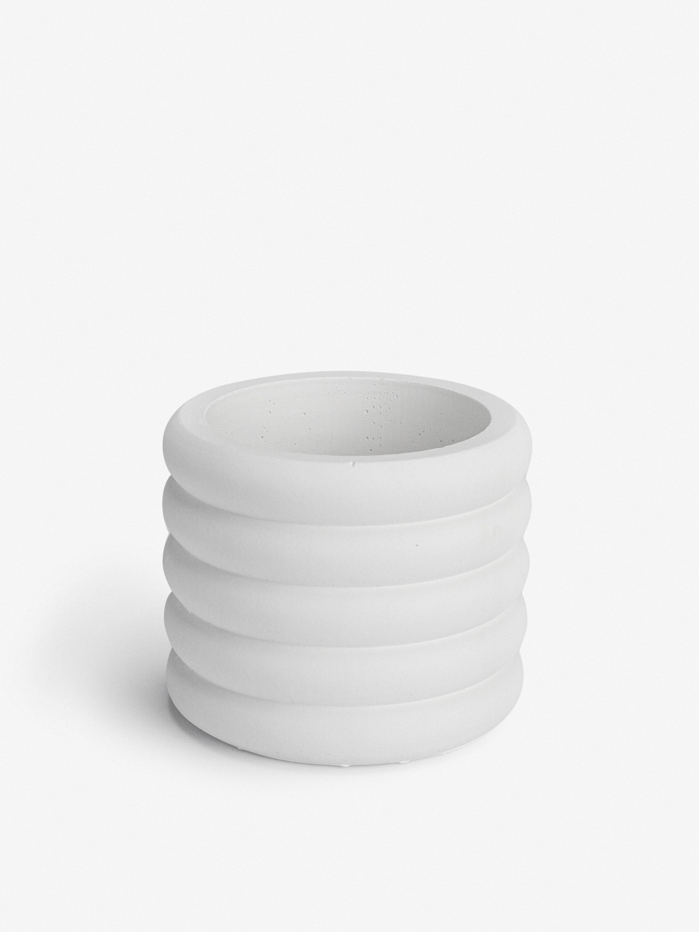 Изображение товара Кашпо Villermo Бублик для суккулентов, гипс, белый, 9x7.5 см