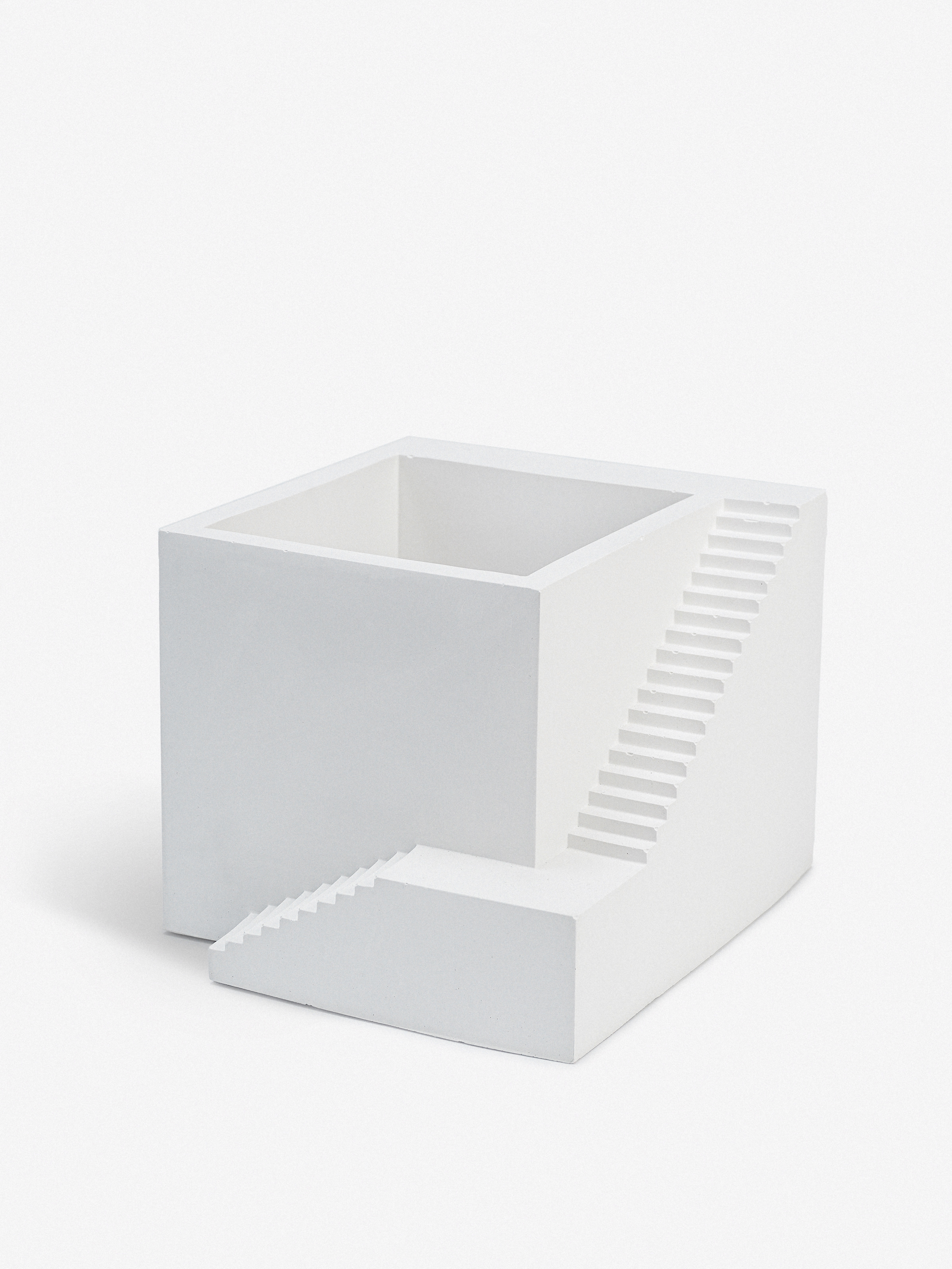 Изображение товара Кашпо Villermo "Лестница биг" для суккулентов, гипс