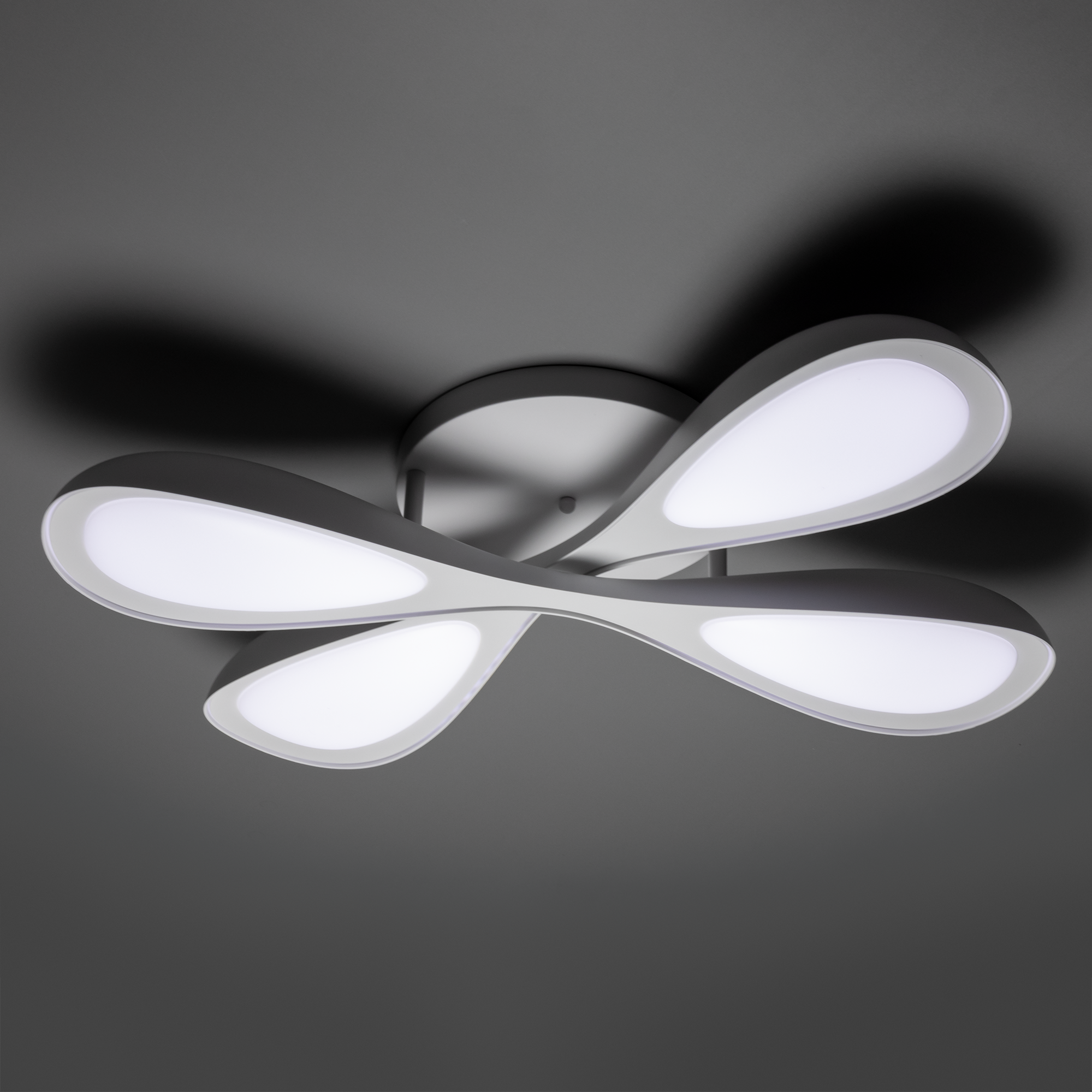 Изображение товара Люстра потолочная светодиодная диммируемая Ritter Farfalla 52099 7 с д/у 102 Вт 30 м² 2700К-6500К цвет белый