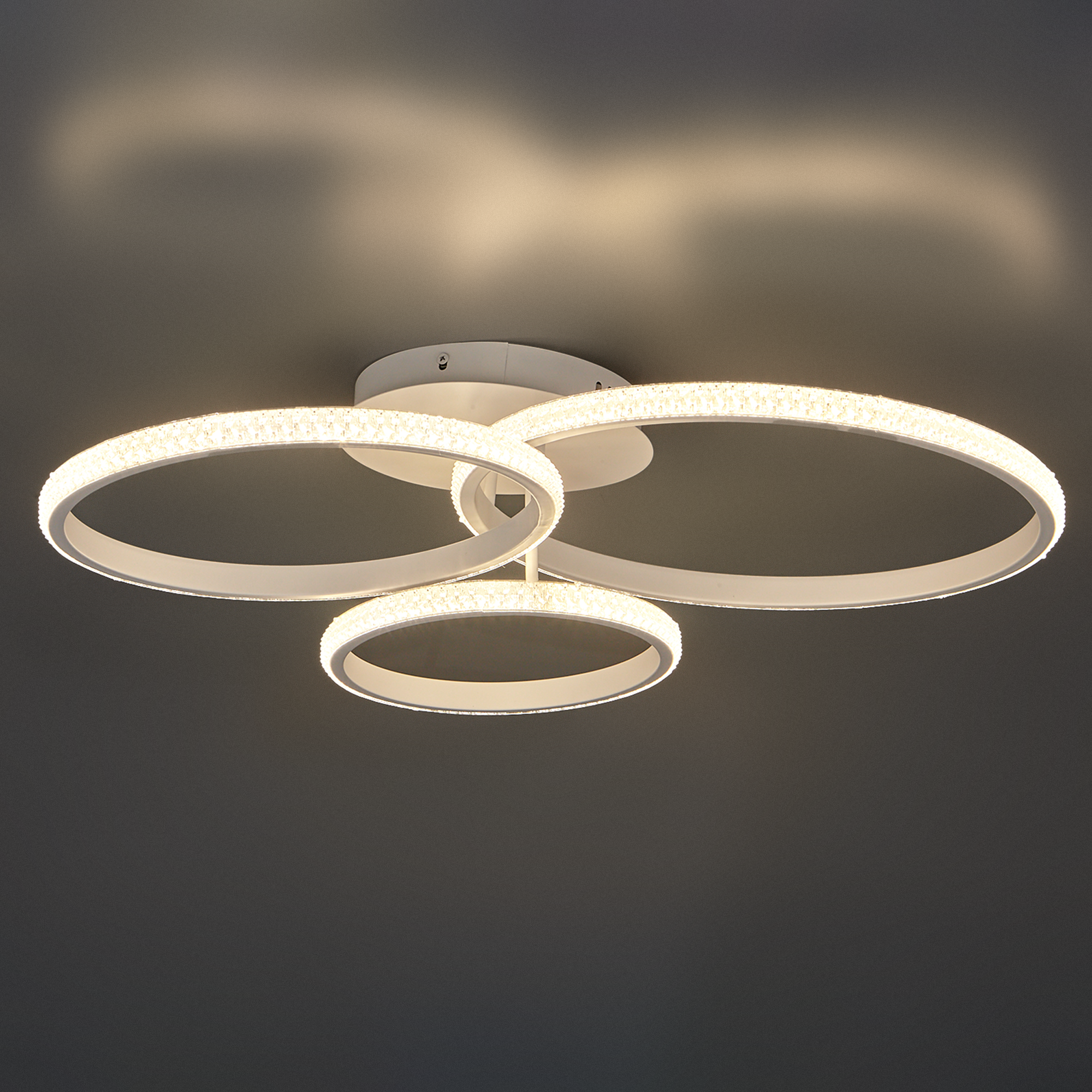 Изображение товара Люстра потолочная Novotech Over 358929 LED белая современная энергосберегающая