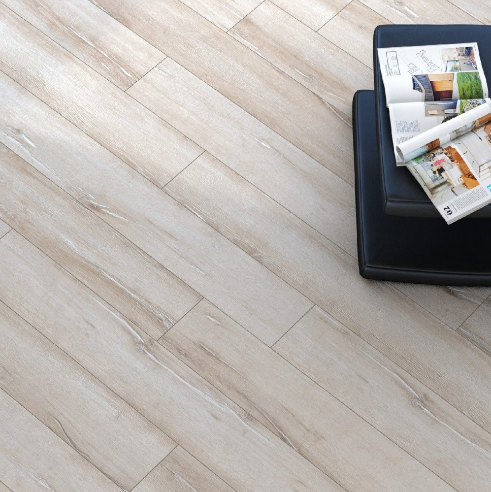 Изображение товара Ламинат AGT Natura Line Дуб Канён 8 мм класс 32 влагостойкий с фаской 1.83 м²