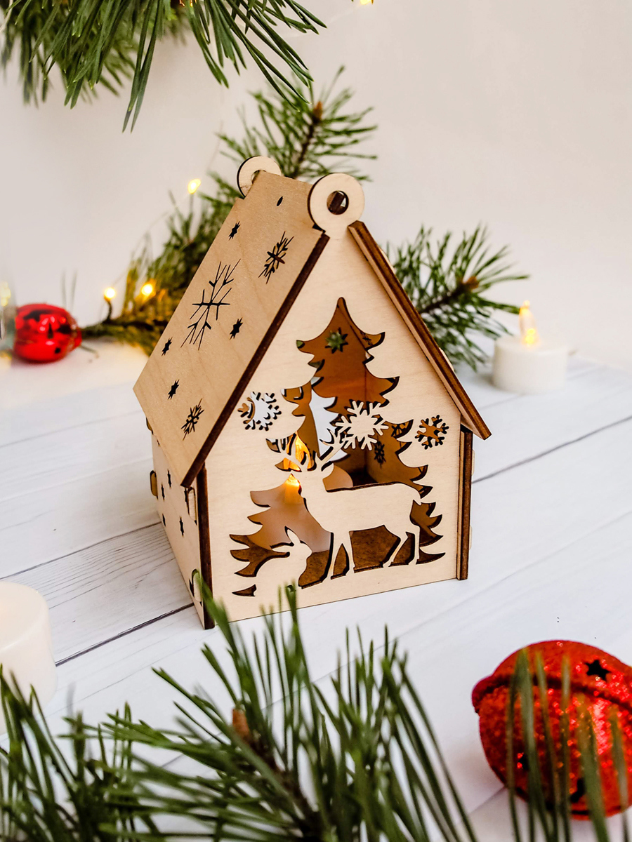 Изображение товара Рождественский домик с подсветкой Вертеп и олень из дерева, сборная модель