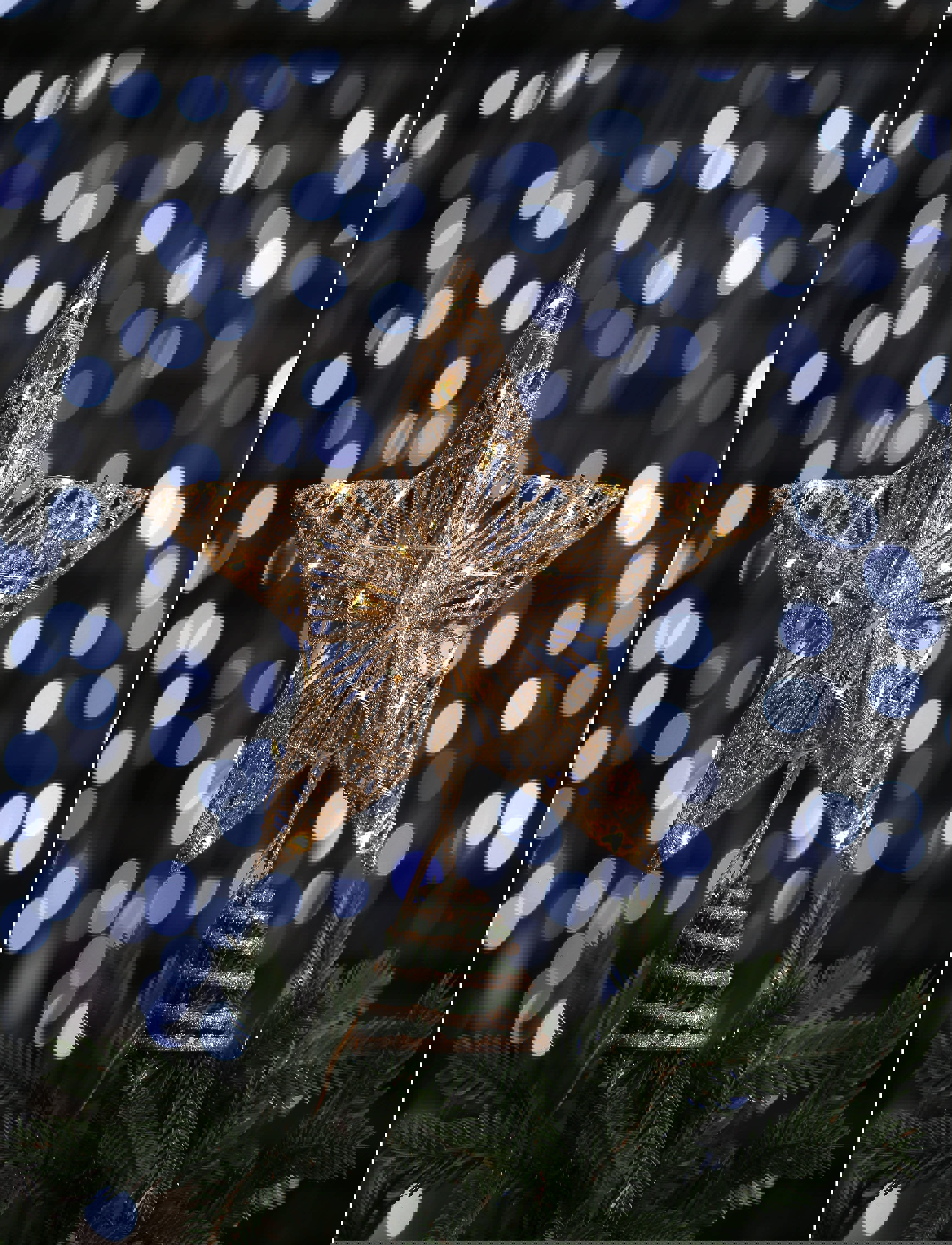 Изображение товара Верхушка на елку Merry Green Звезда с диодами 25 см бежевая с теплым белым светом