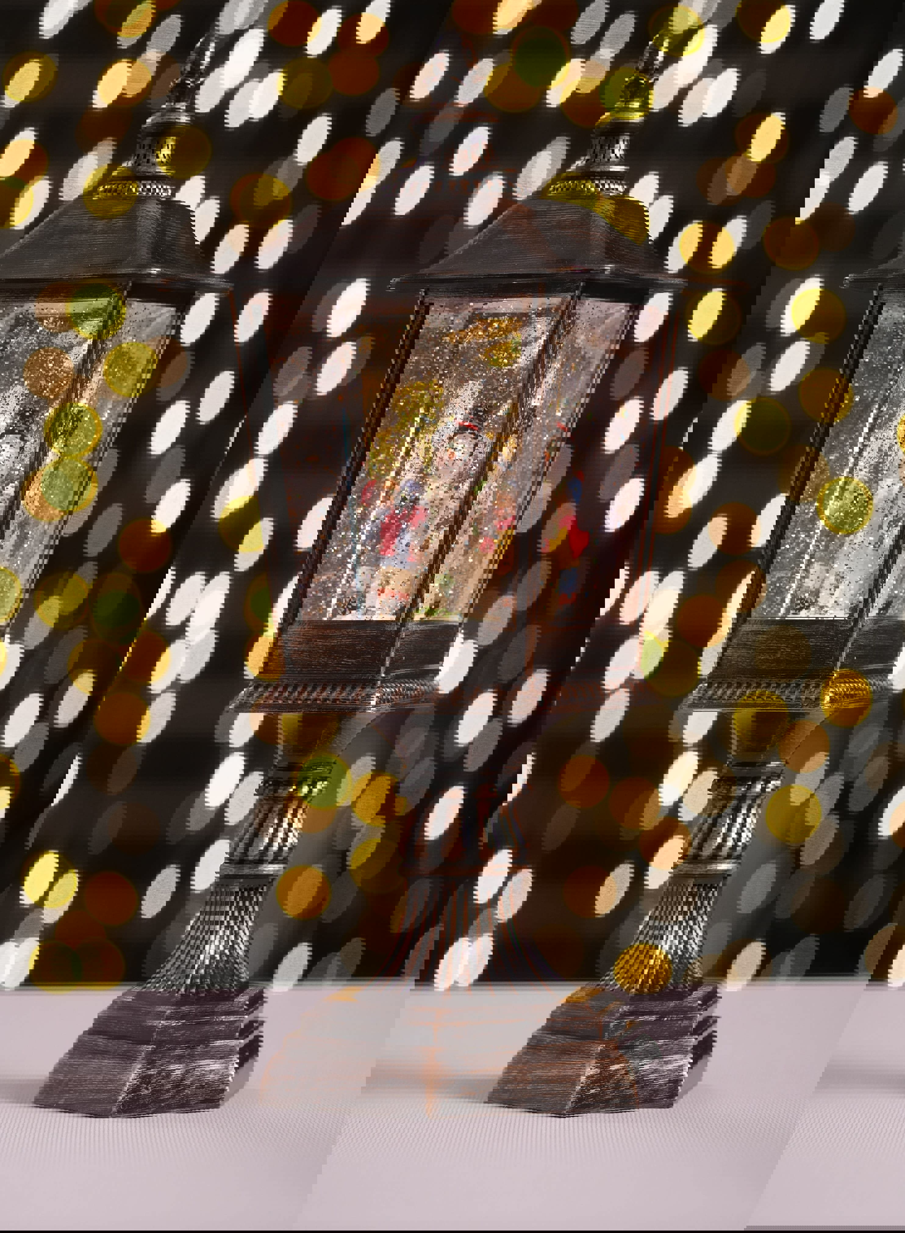 Изображение товара Новогоднее украшение Merry Green Фонарь 30.7x13.2x13.2 см с подсветкой и музыкой