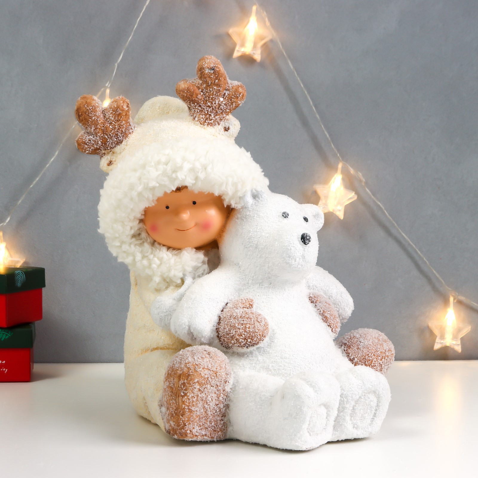 Изображение товара Новогодняя фигурка Simaland Малышка в шубке и с рожками на капюшоне, с мишкой 37x31x26 см