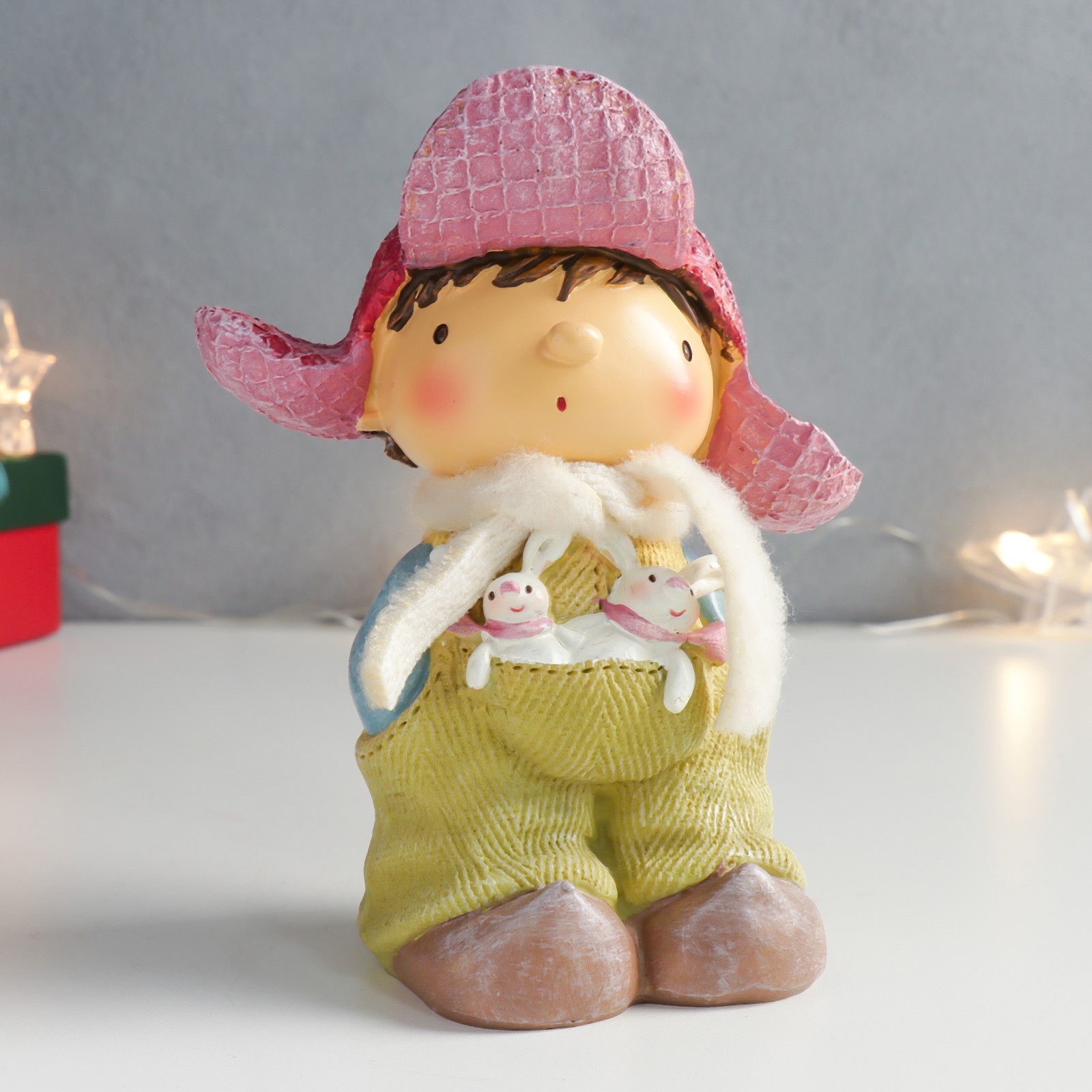 Изображение товара Новогодняя фигурка Simaland Мальчик в комбинезоне с зайчиками в кармашке 11.5x8.5x15 см