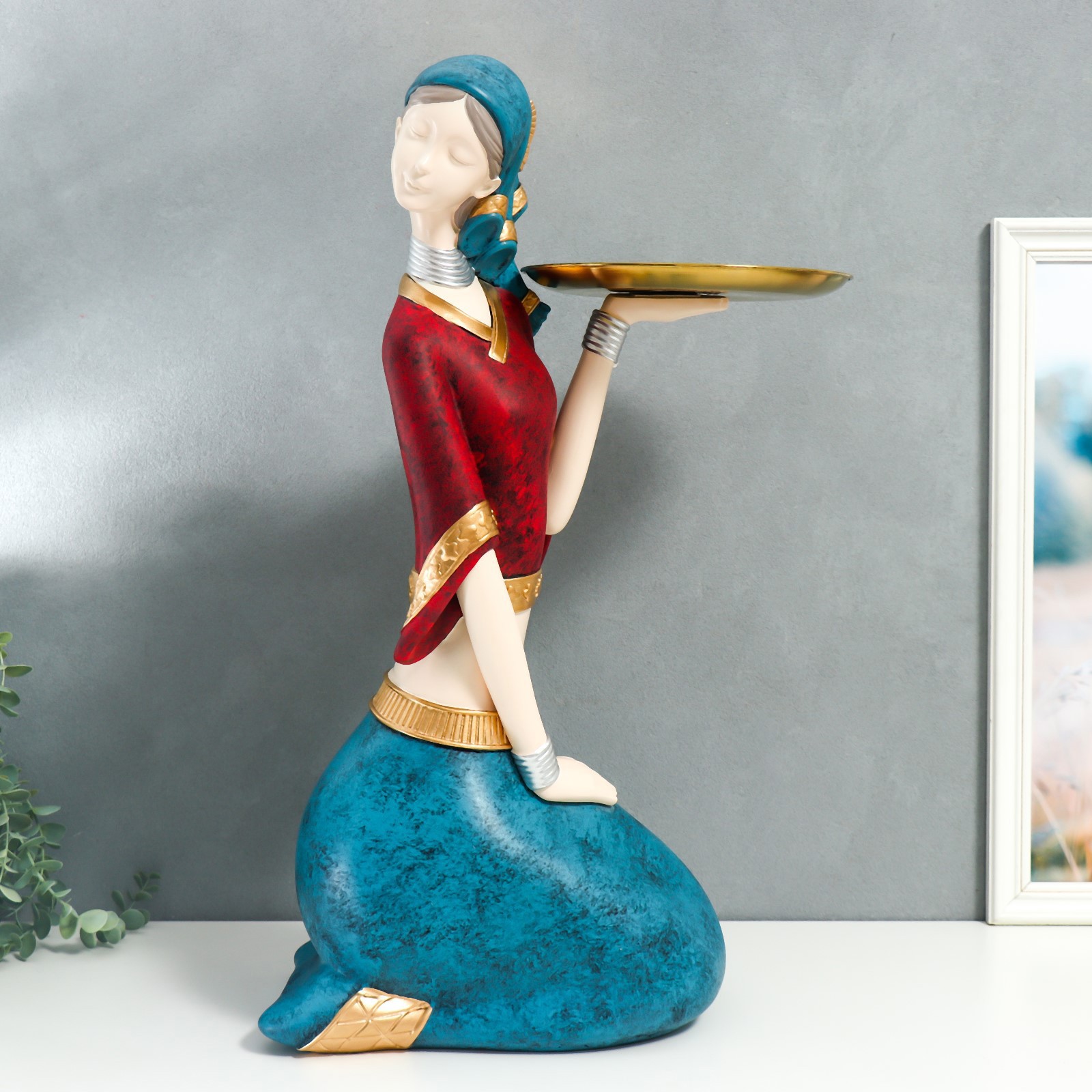 Изображение товара Декоративный предмет SIMALAND Девушка в африканском наряде Подставка интерьерная 68х40,5х26 см