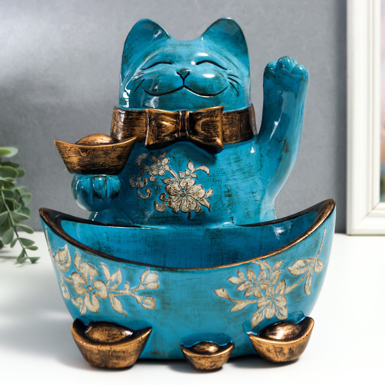 Изображение товара Декоративная подставка SIMALAND Кот Манэки-нэко с цветами