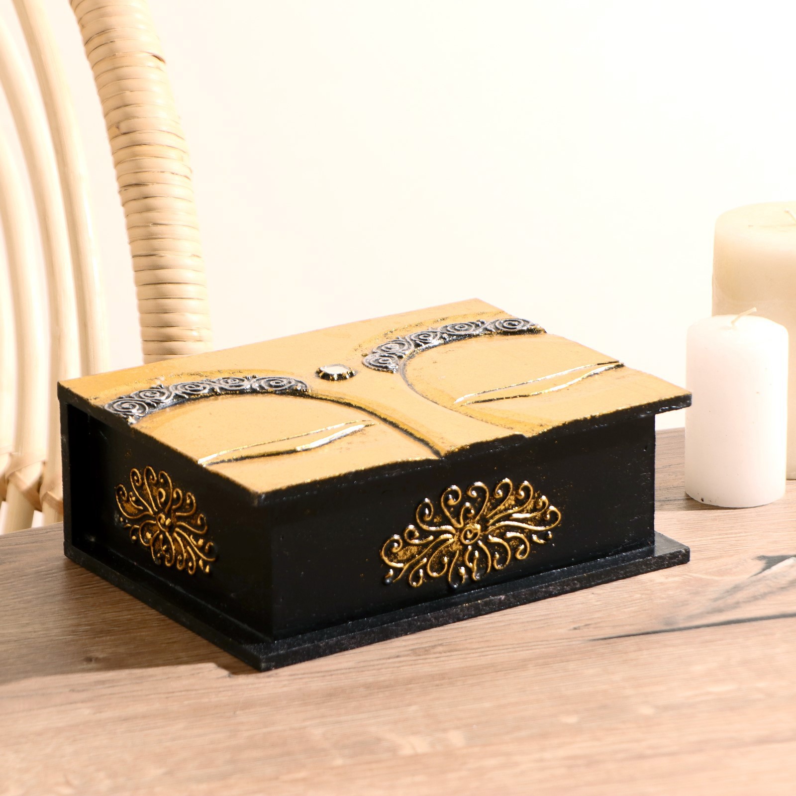 Изображение товара Шкатулка "Очи" 20x15x7.5 см албезия