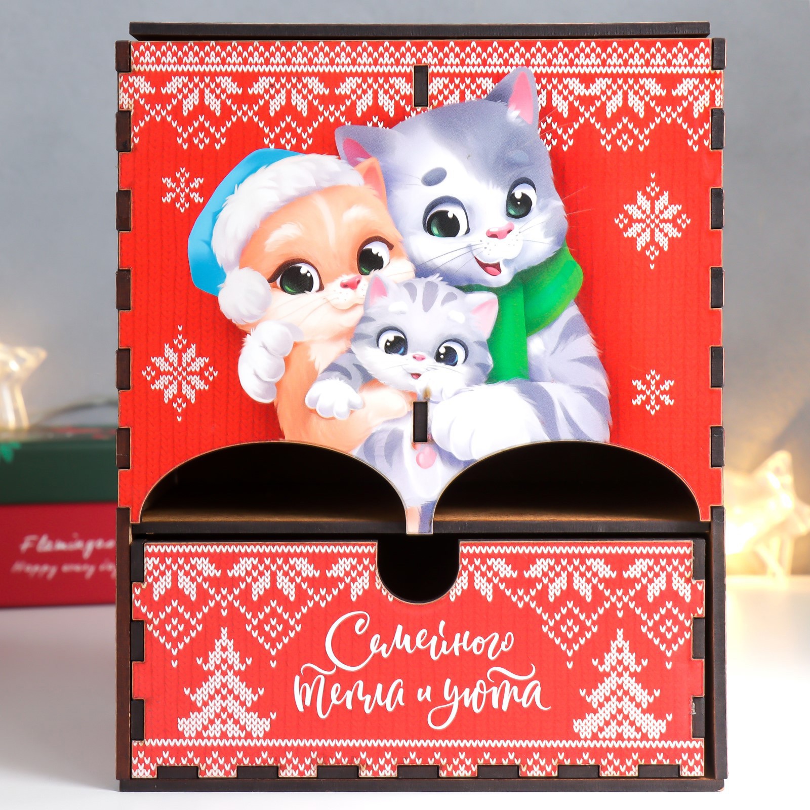 Изображение товара Чайный домик с ящиком "Семейный" — декоративный держатель для чая 20x15x8,5 см