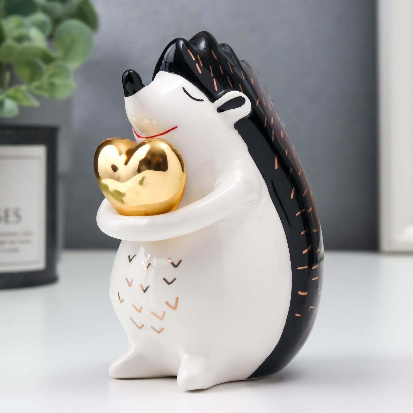 Изображение товара Фигура декоративная SIMALAND Ёжик с сердечком бело-чёрный с золотом