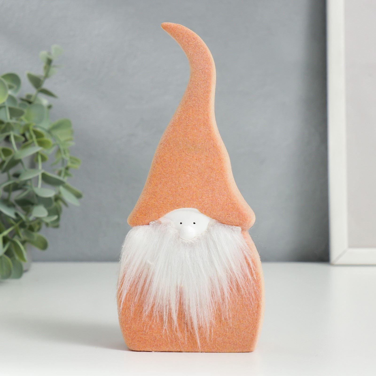 Изображение товара Фигурка "Пухлый гном" оранжевый флок 16.8x3x7.5см
