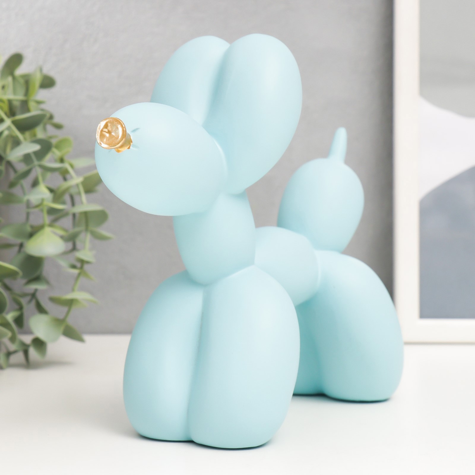 Изображение товара Фигурка "Воздушный шарик - собачка с золотым носиком" голубой 7.5x20.5x17.5 см