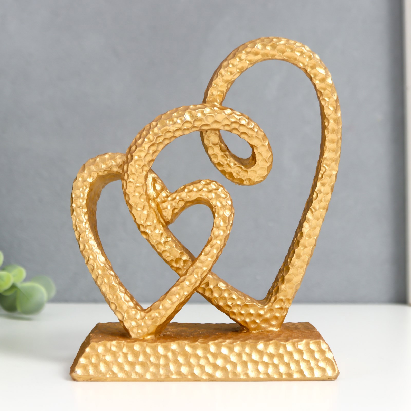 Изображение товара Фигурка "Сплетённые сердца" золото 18x14x7 см