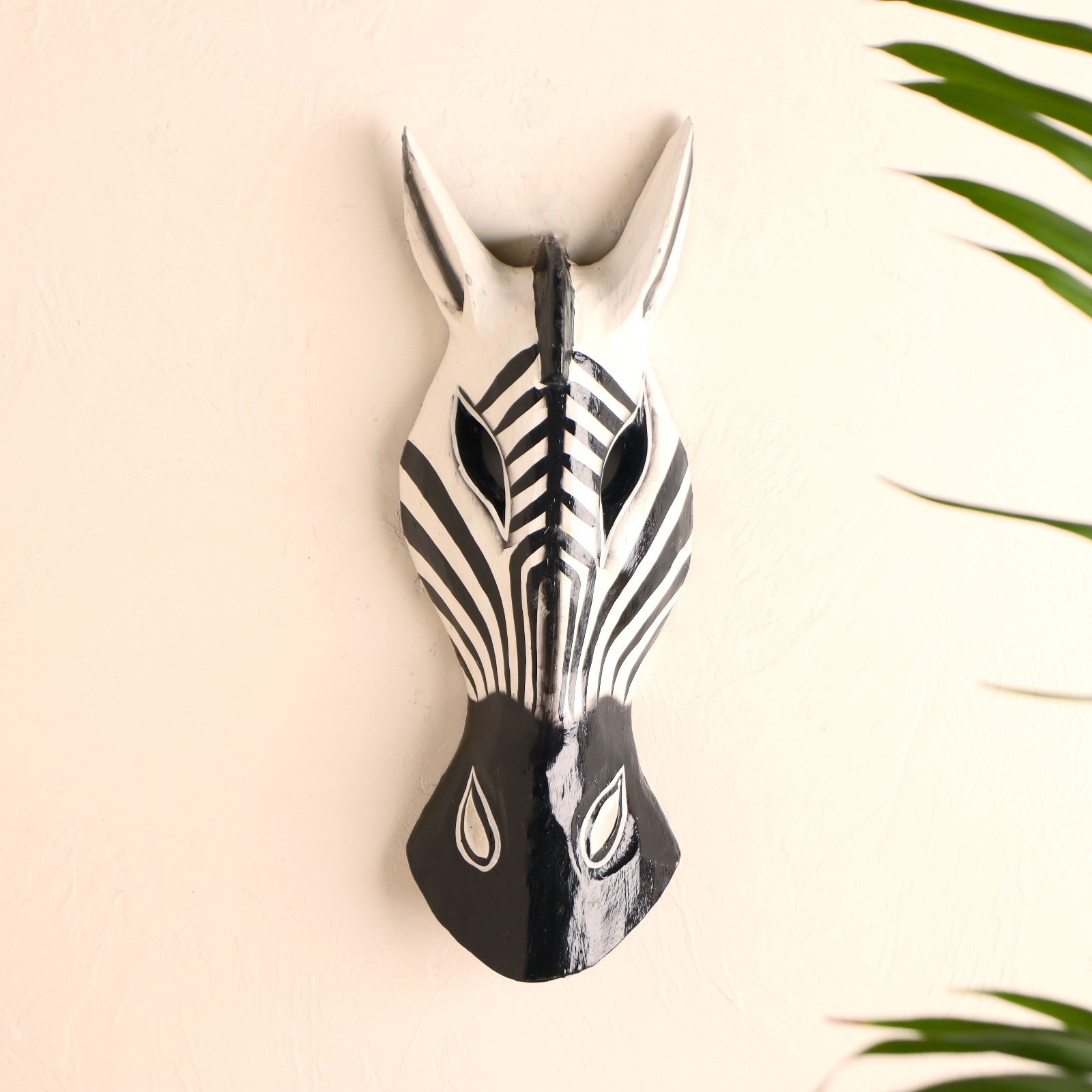 Изображение товара Панно маска "Зебра" белая голова, 30x11x4.5 см