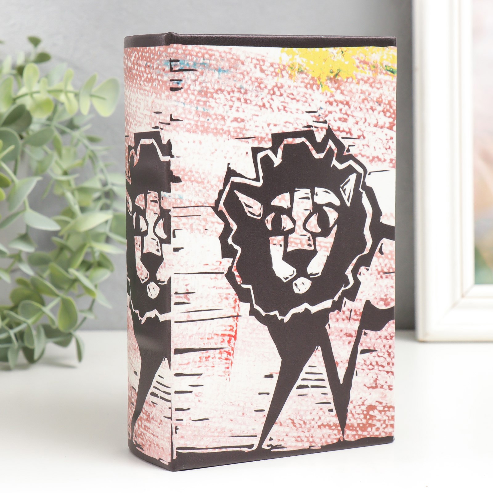 Изображение товара Сейф-книга шкатулка Наскальные рисунки Лев 17x11x5 см