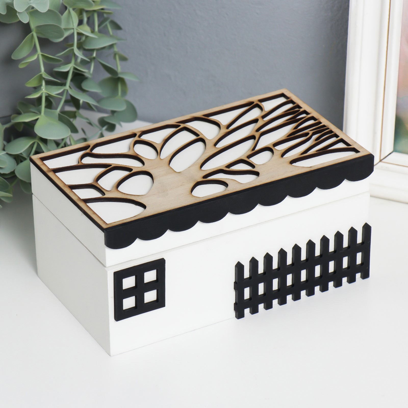 Изображение товара Шкатулка "Домик под деревьями" коричнево-белая 18x10x8.8 см