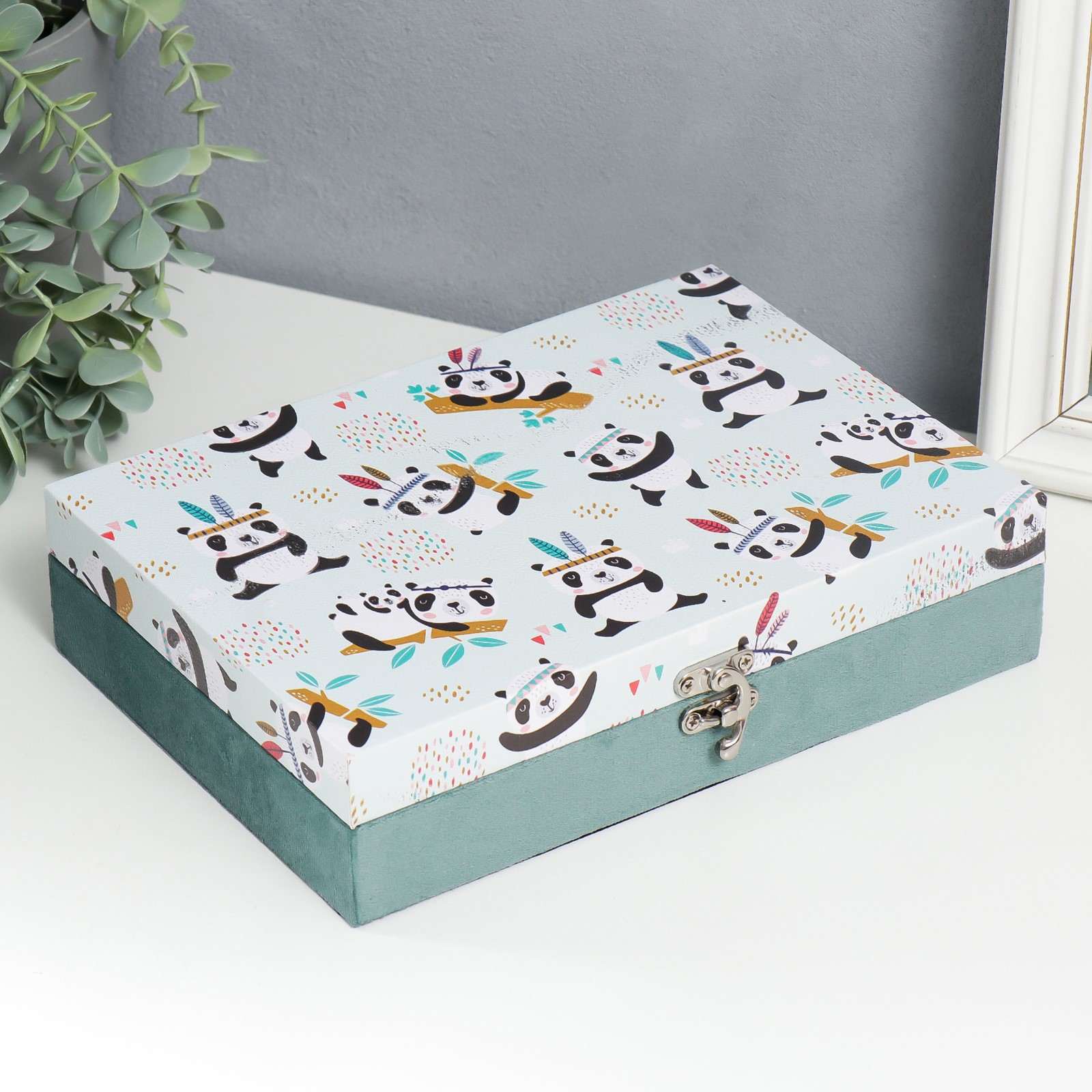 Изображение товара Шкатулка "Панды-индейцы" кожзам и бархат 5.5x24x17 см