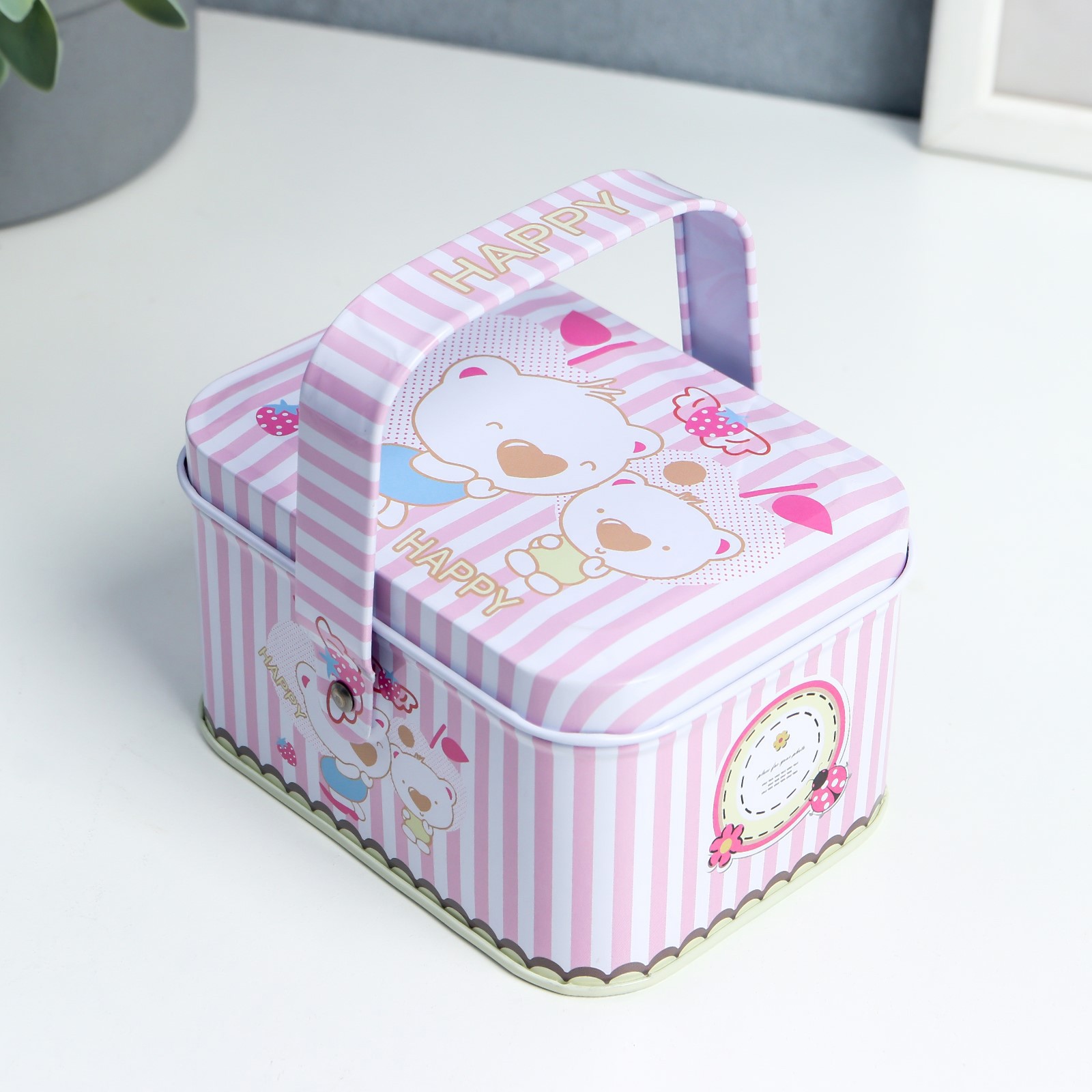 Изображение товара Шкатулка прямоугольная с ручкой "Влюблённые медвежата" розовый 10x8x6 см