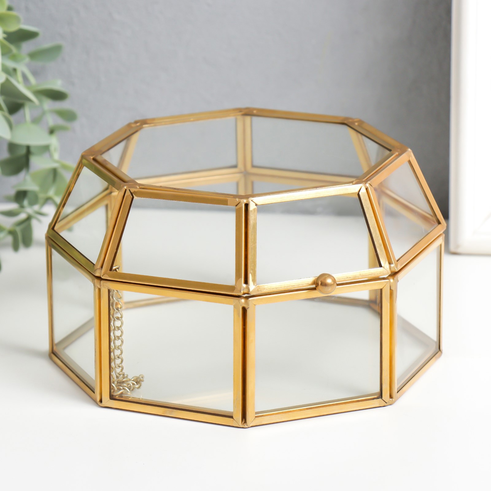 Изображение товара Шкатулка с металлическим каркасом "С гранями" золото 8.5x15.5x14.5 см