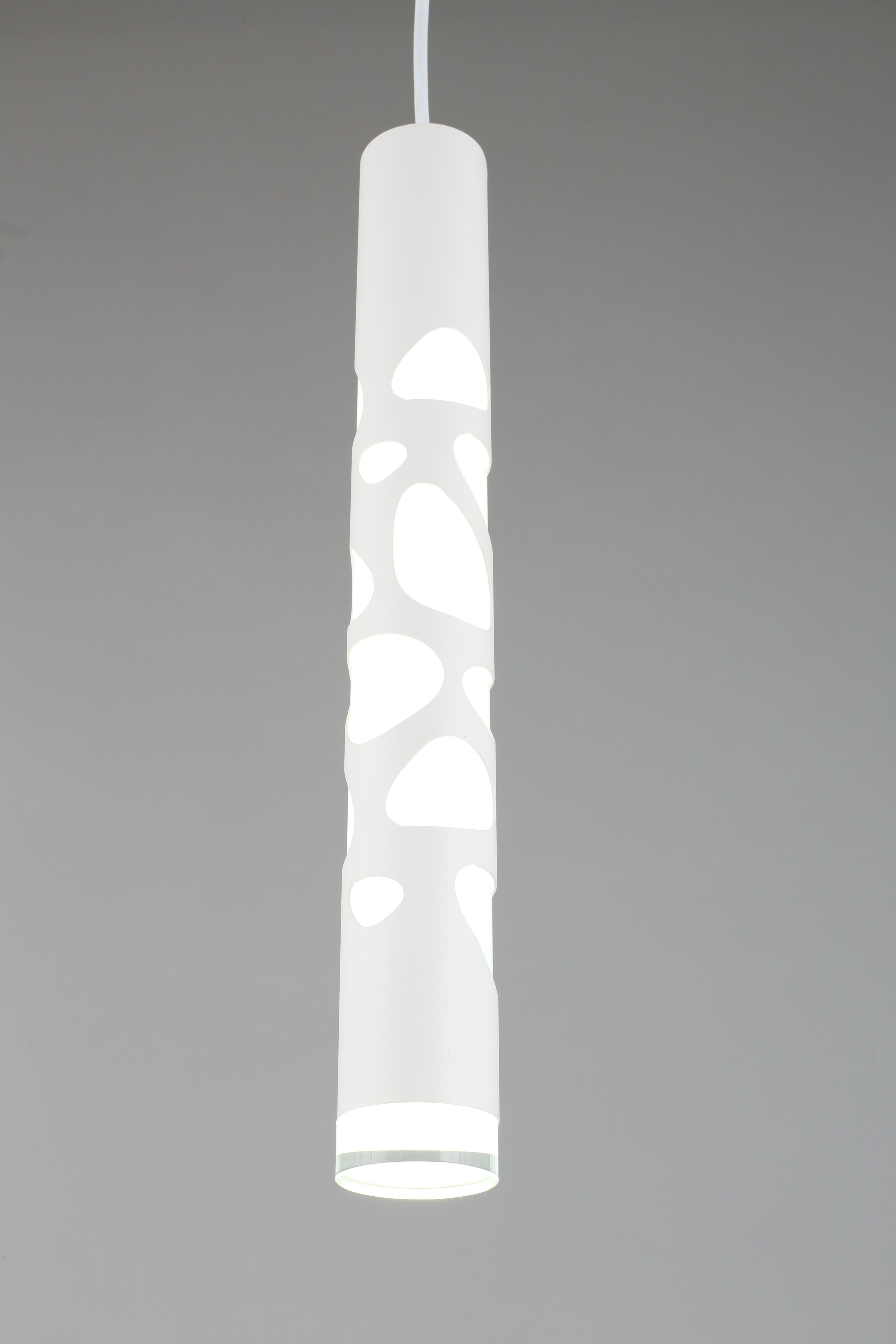 Изображение товара Светильник подвесной светодиодный Omnilux 101 OML-101606-20 цвет белый