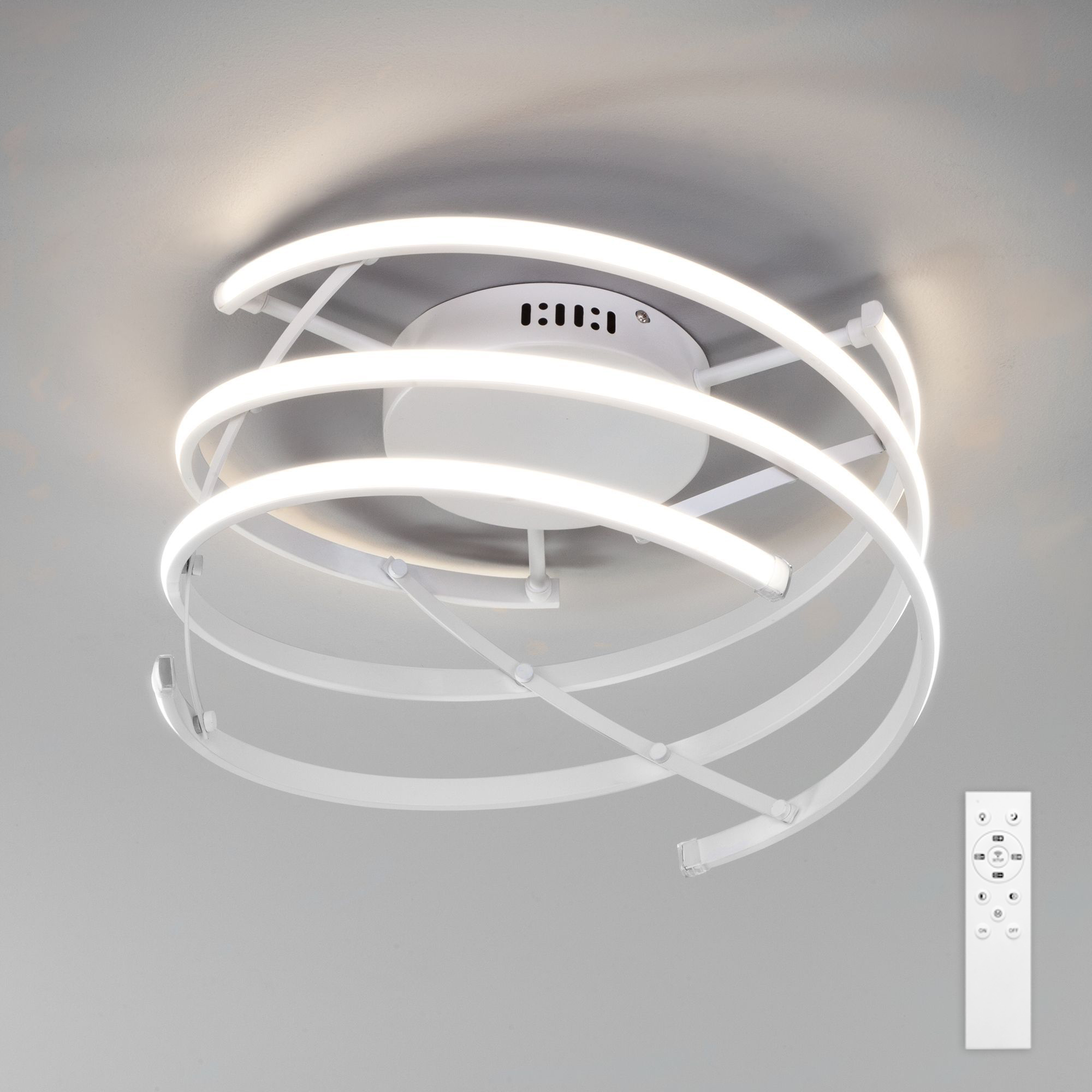 Изображение товара Потолочный светодиодный светильник EUROSVET Breeze с дистанционным управлением 50 м²