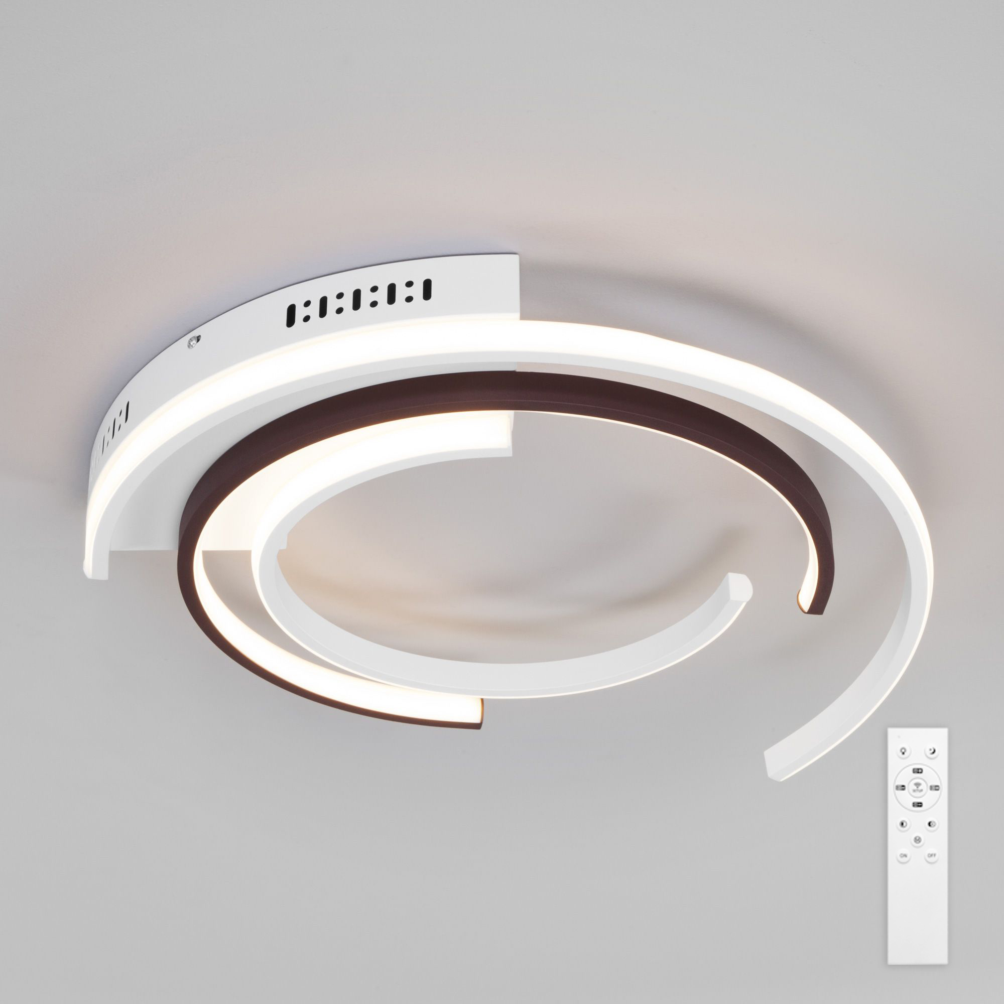 Изображение товара Современный потолочный светодиодный светильник Eurosvet Gross 90248/3 с пультом управление