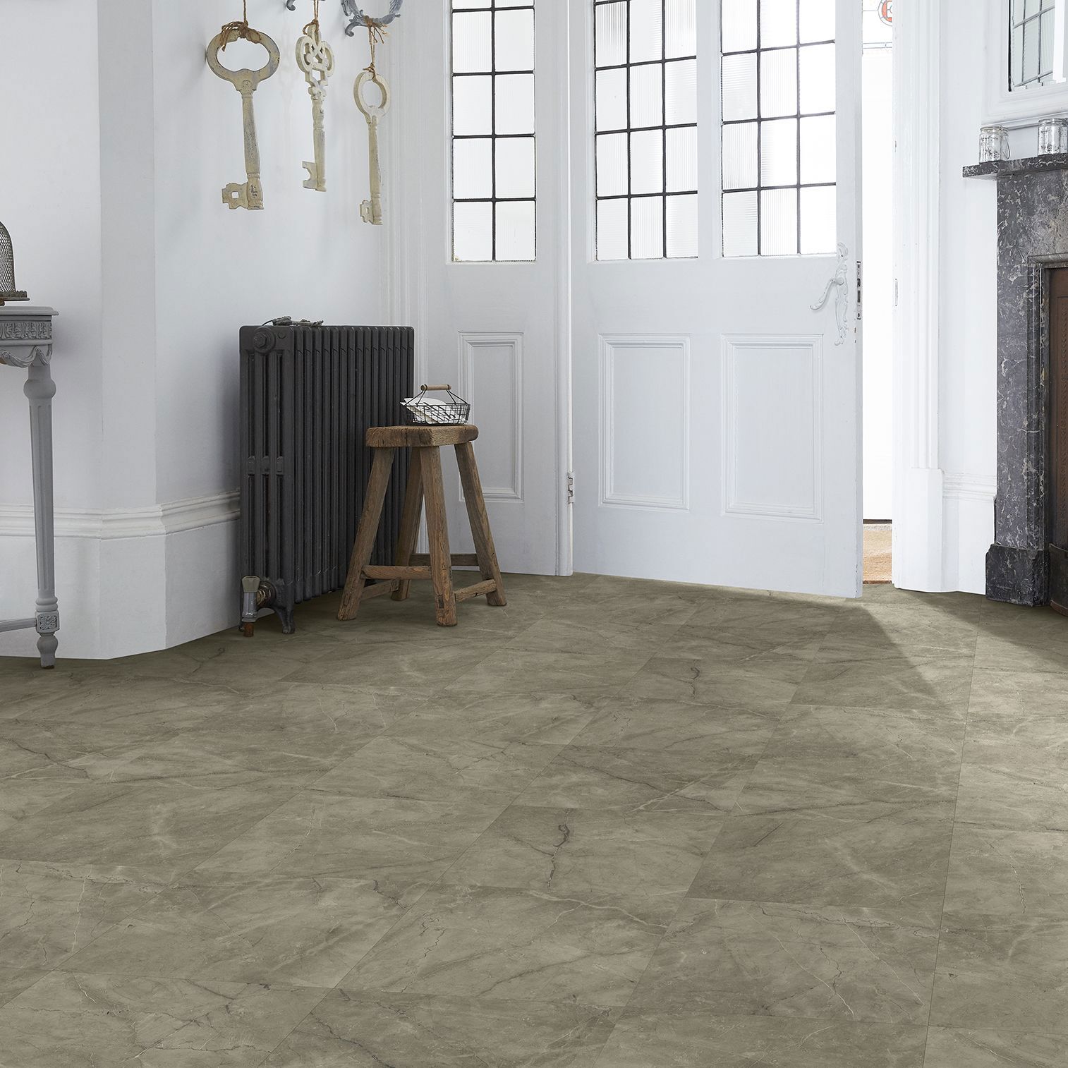 Изображение товара Линолеум Каррара 32 класс 2.5 м серебристый мрамор структурный ковровый покрытие