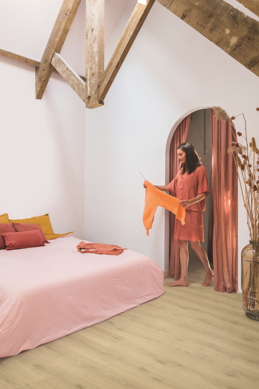 Изображение товара Ламинат Quick Step Classic Дуб необработанный 32 класс толщина 8 мм с фаской 1.596 м²