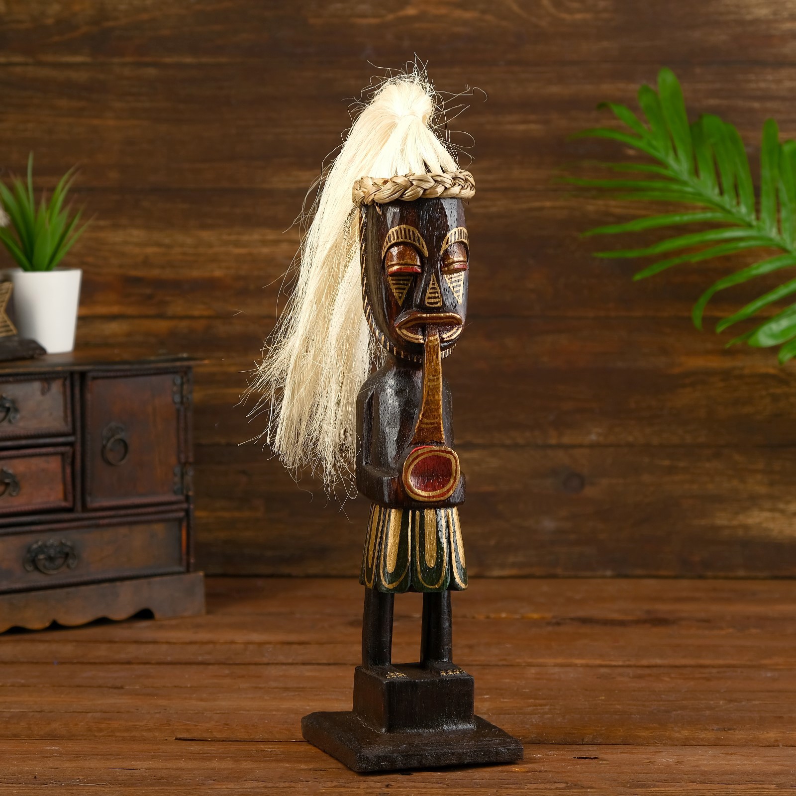 Изображение товара Абориген Лютфи — интерьерный сувенир из дерева, 10x10x35 см