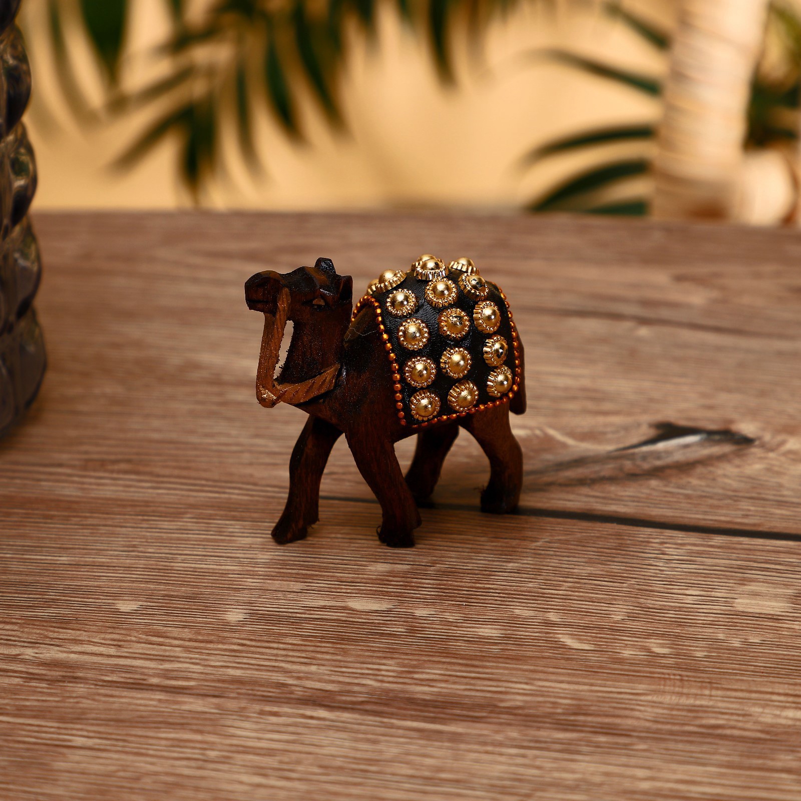 Изображение товара Верблюд декоративный 8 см — ручная работа, дерево