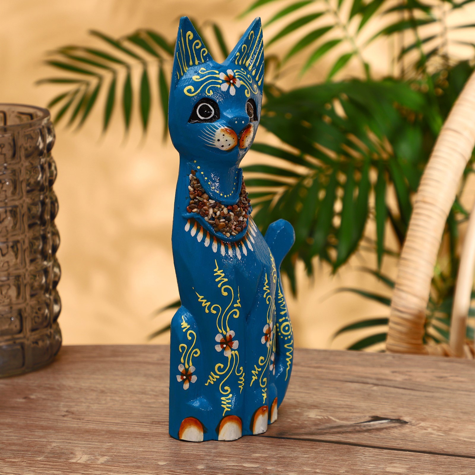 Изображение товара Интерьерный сувенир "Кошка в широком ошейнике" синяя 30 см