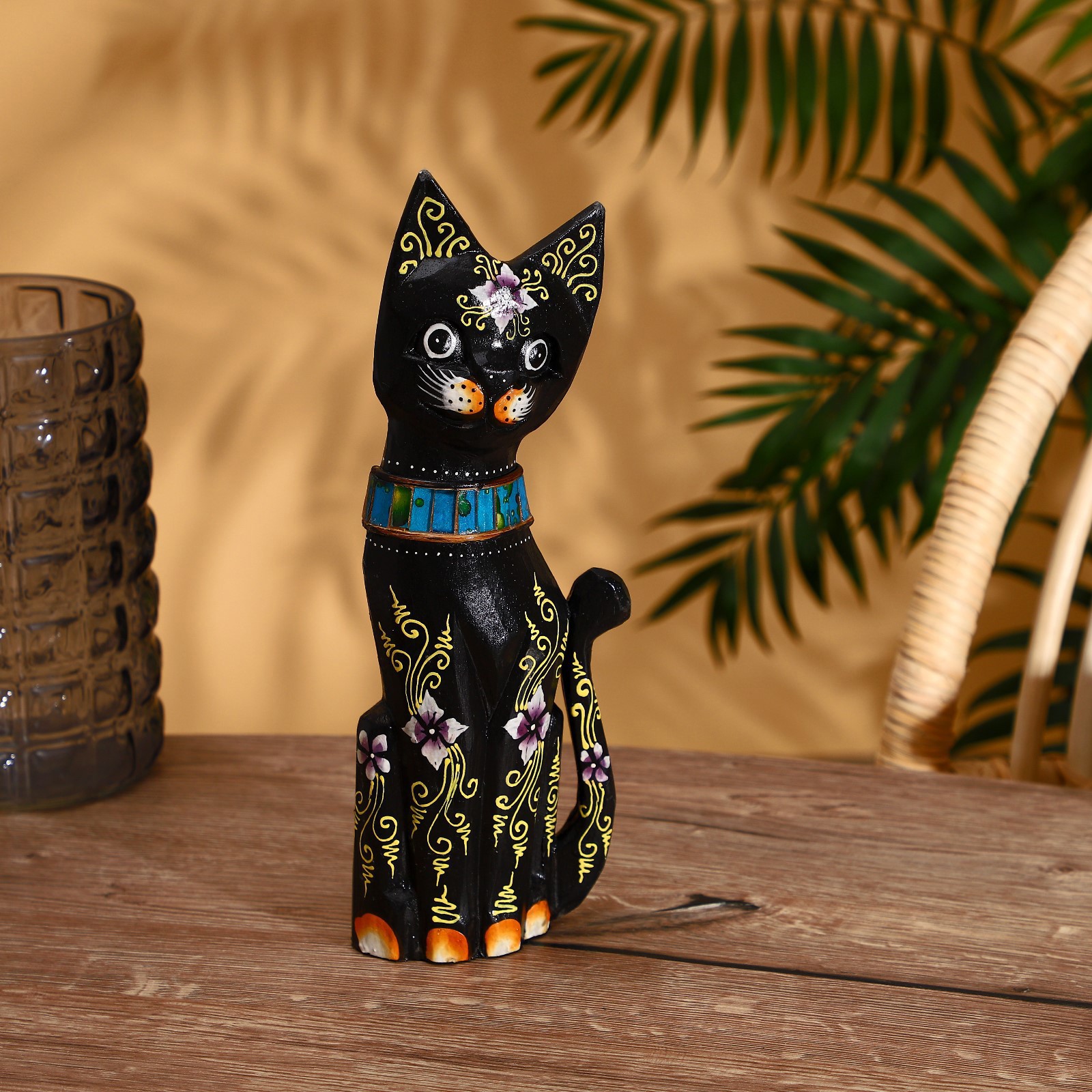 Изображение товара Интерьерный сувенир "Кошка с сиреневым цветком" тёмная 30 см