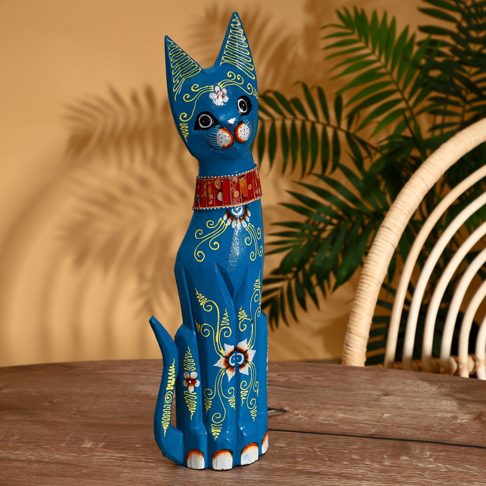 Изображение товара Интерьерный сувенир "Кошка в широком красном ошейнике" 50 см