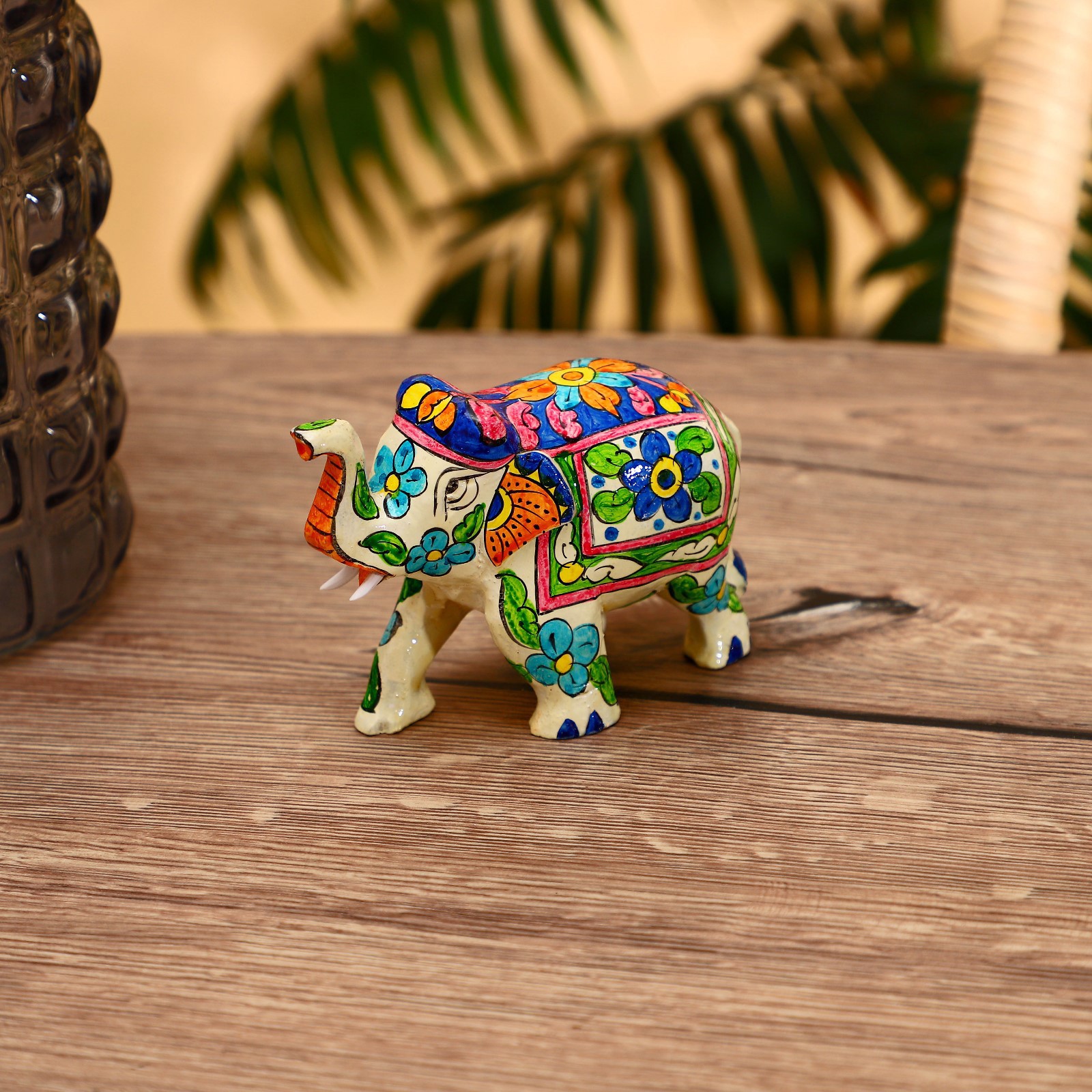 Изображение товара Слон декоративный 8 см, разноцветный, дерево