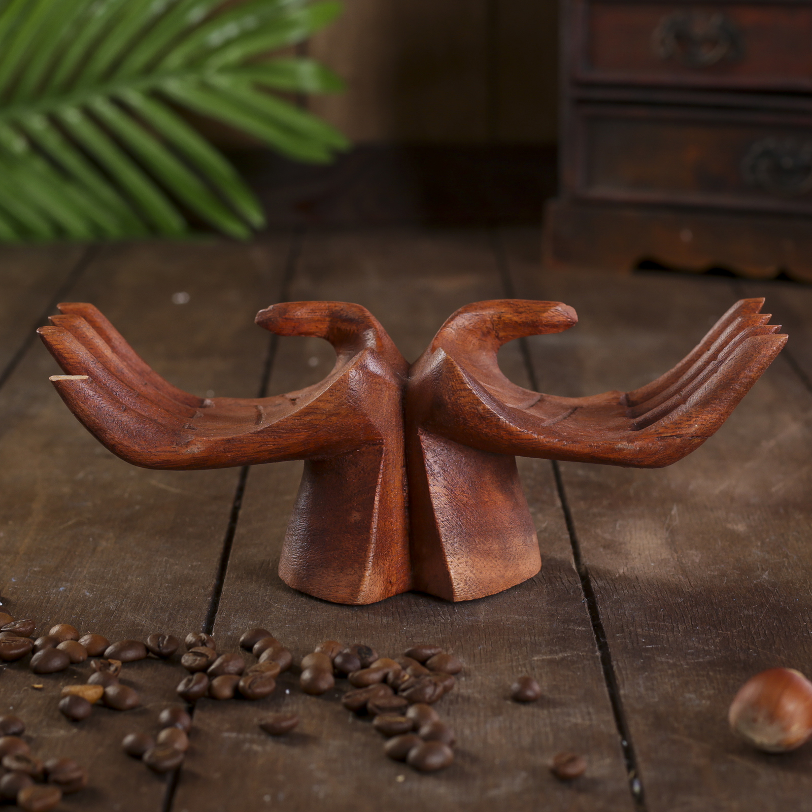 Изображение товара Интерьерный сувенир "Забота" коричневый цвет 20x8x8 см