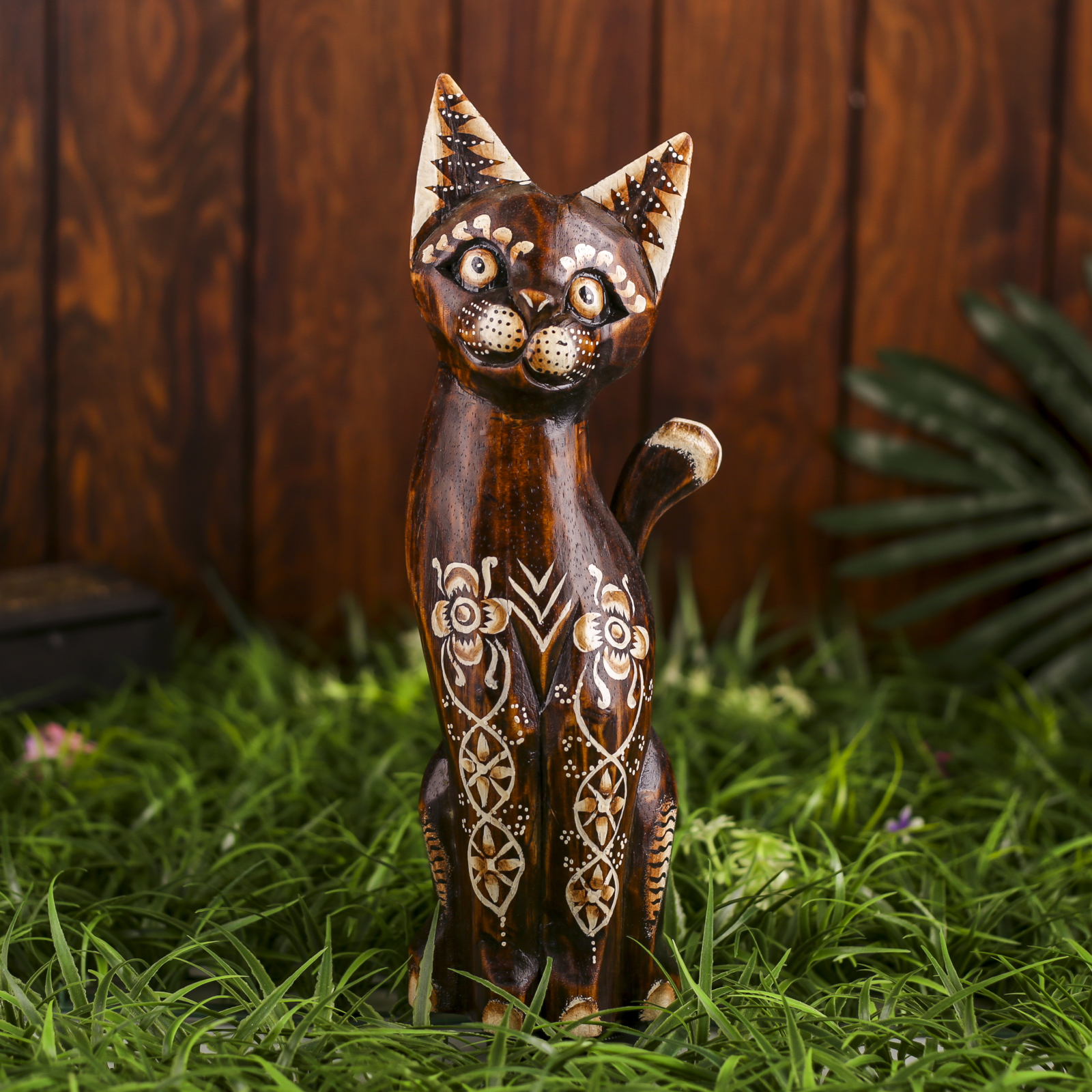 Изображение товара Интерьерный сувенир кошка 30 см — дерево, ручная работа