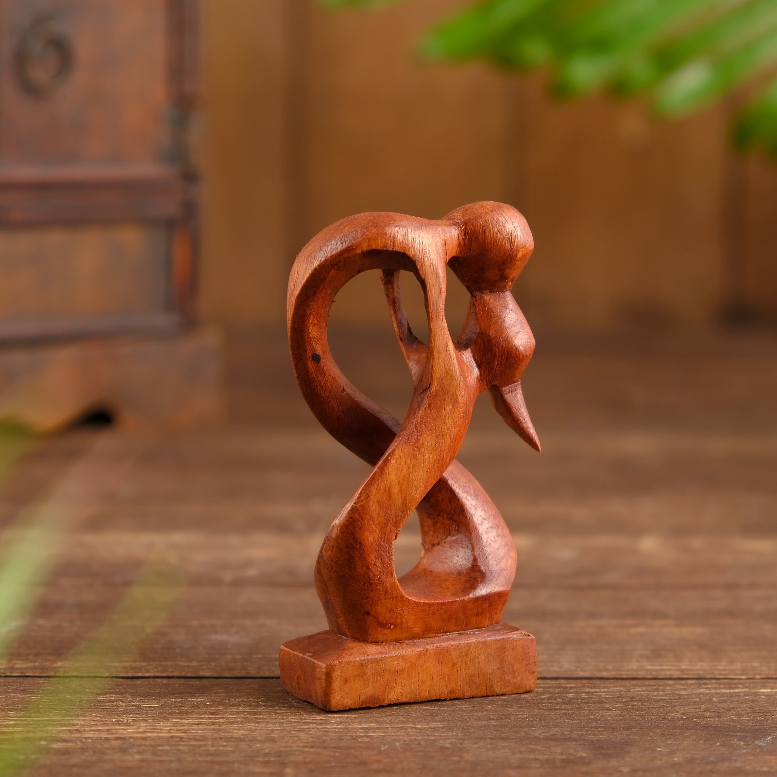 Изображение товара Пара Бесконечность — декоративный предмет из дерева, 10x5x2 см