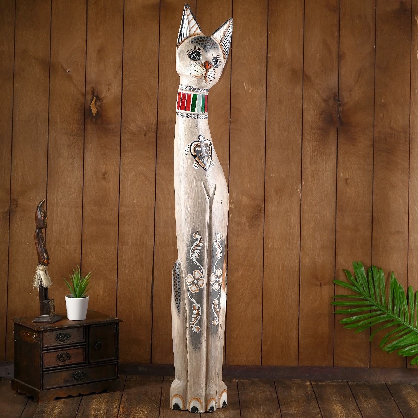 Изображение товара Серая кошка в ошейнике из мозаики и черепахой — декоративный сувенир 100x16x7 см