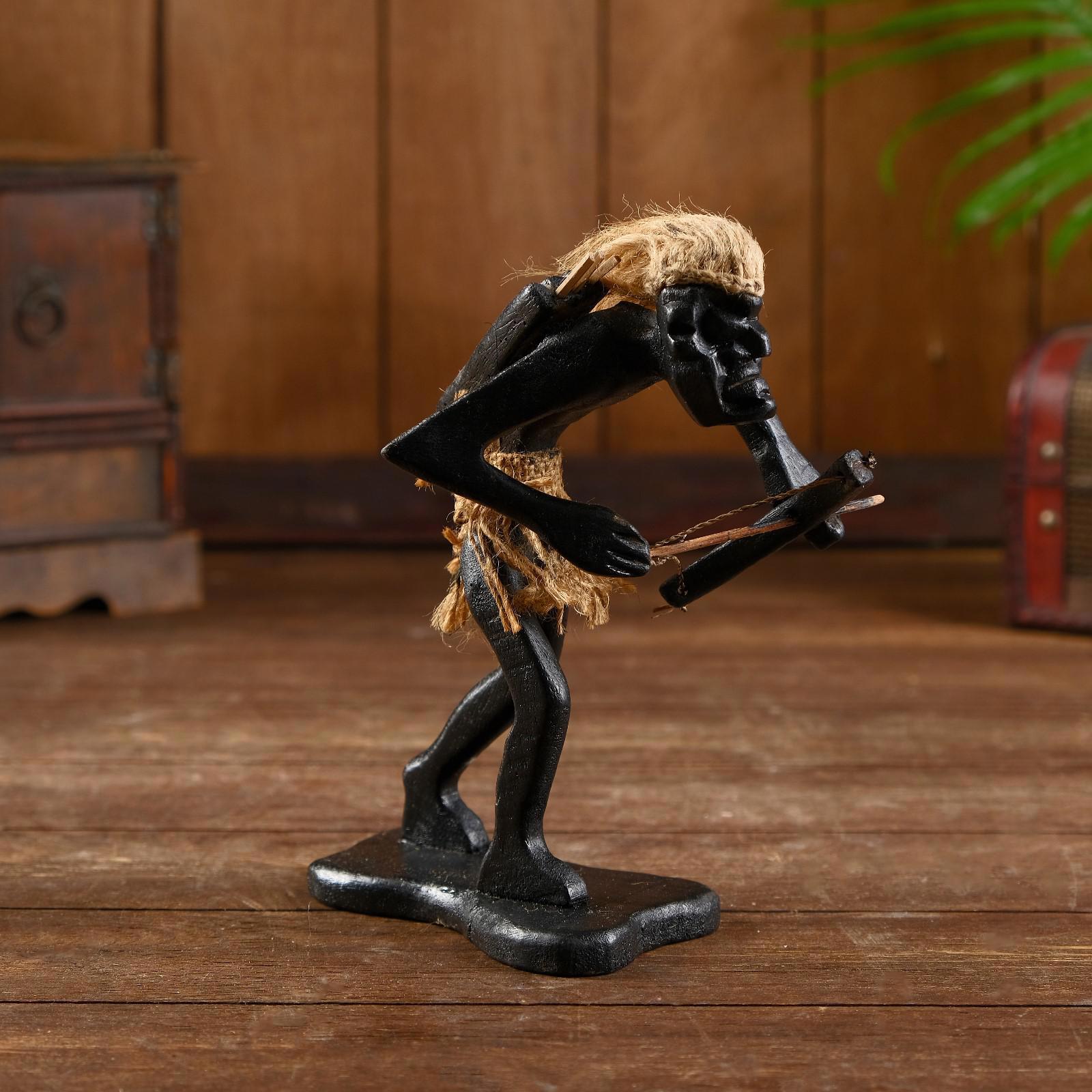 Изображение товара Интерьерный сувенир Абориген охотник — ручная работа, 15x7x25 см