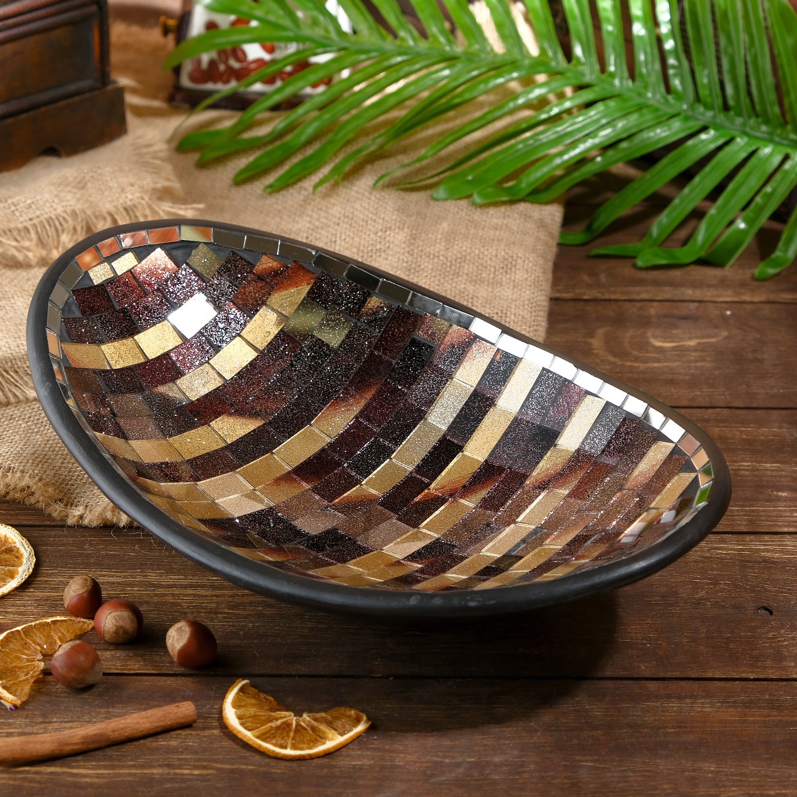 Изображение товара Декоративная тарелка Мэриэл 30x20x7,5 см — ручная работа, керамика