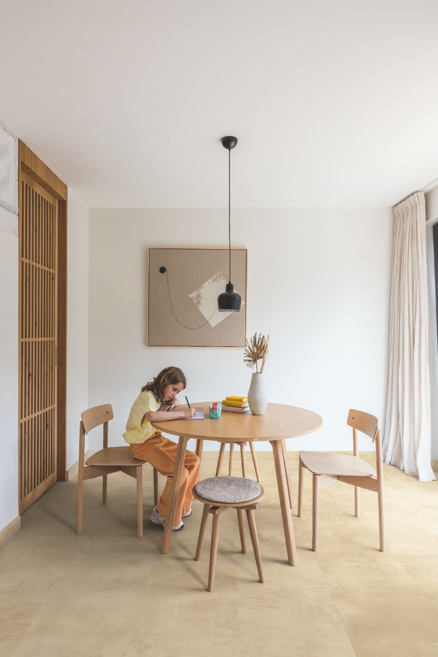 Изображение товара Ламинат Quick Step Песчаник 33 класс толщина 12 мм с фаской 1.426 м²