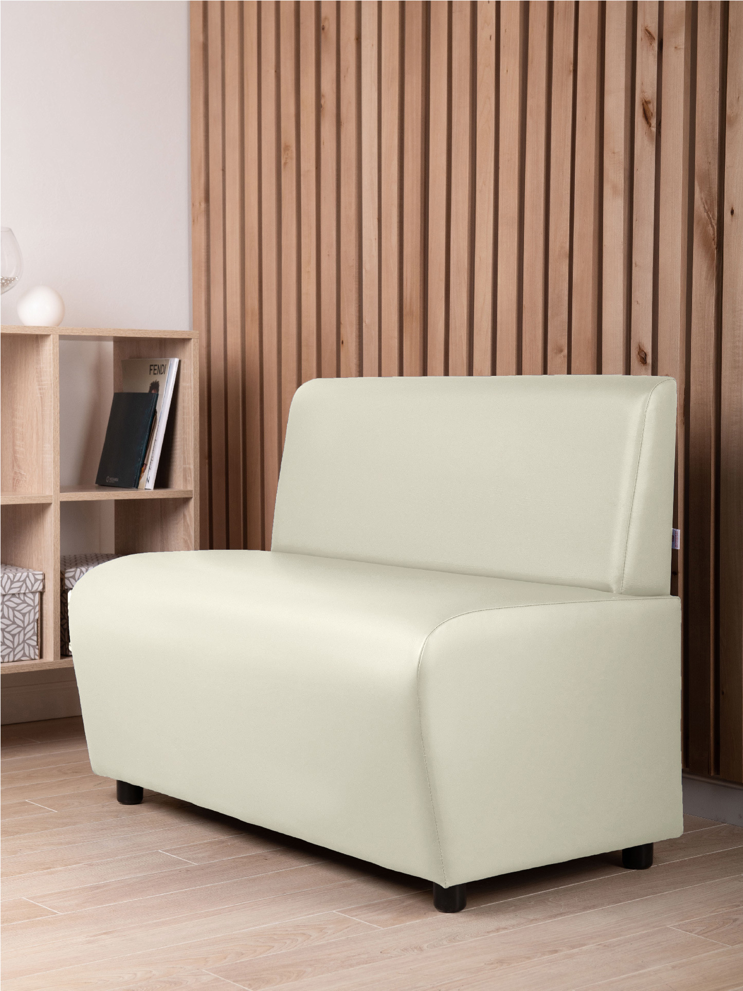 Изображение товара Компактный кожаный диван Monofix Бафф Dv-baffcream 100x77x53 см кремовый