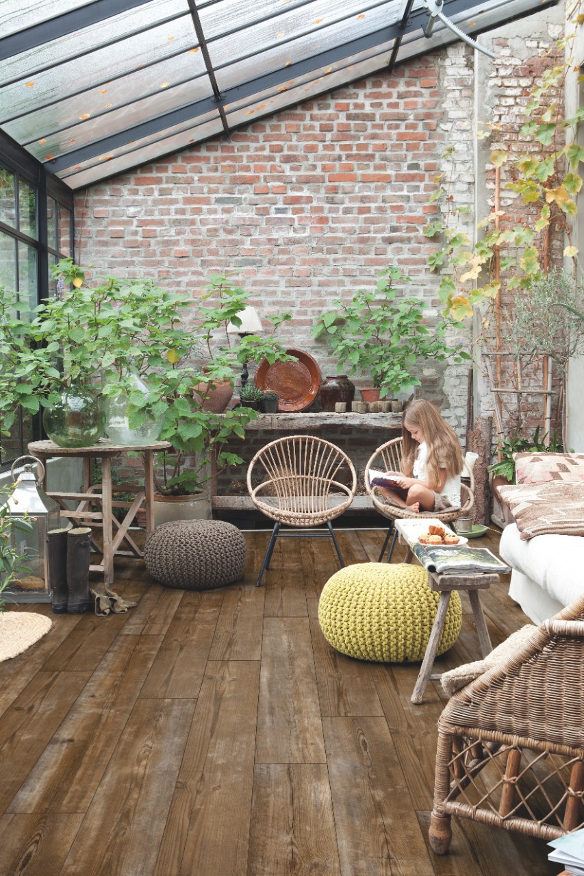 Изображение товара ПВХ плитка Quick Step коричневая сосна 33 класс 5 мм 1.873 м2