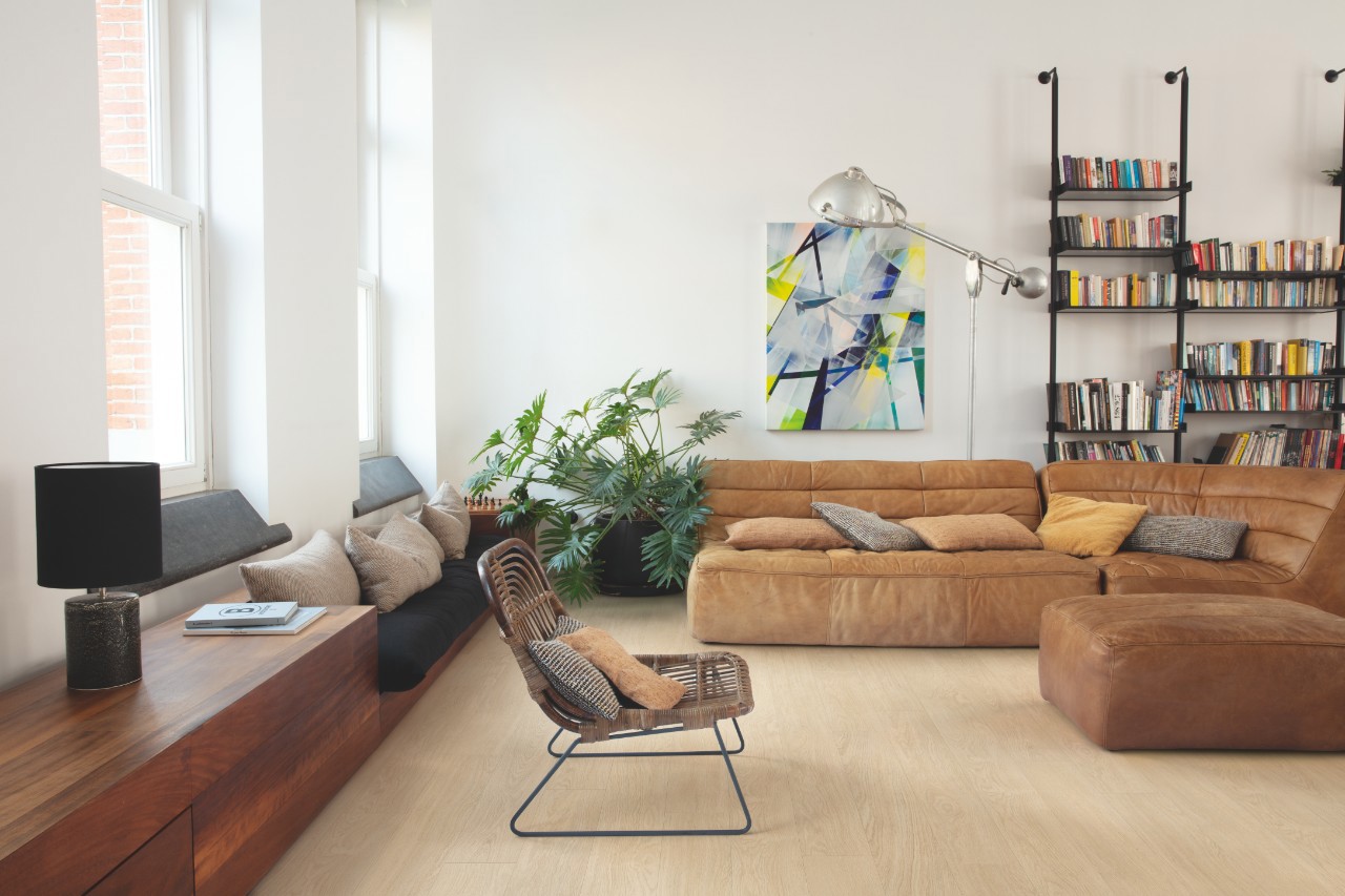 Изображение товара ПВХ плитка Quick Step Дуб светлый отборный 32 класс водостойкая 4.5 мм 2.105 м²