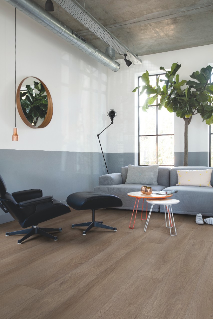 Изображение товара ПВХ плитка Quick Step Дуб плетеный коричневый 32 класс 4.5 мм