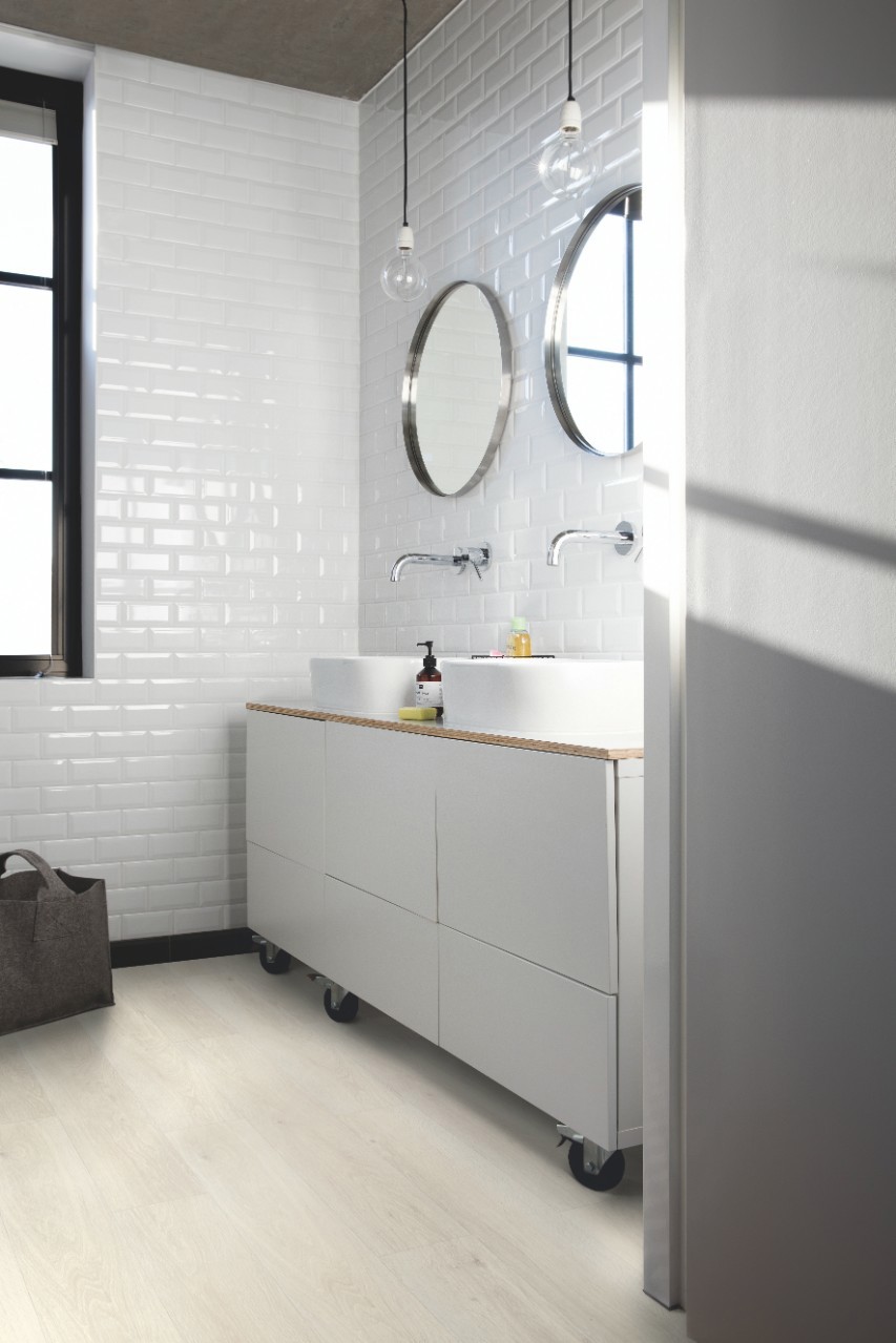 Изображение товара ПВХ плитка Quick Step Дуб морской светлый 32 класс 4.5 мм 2.22 м²