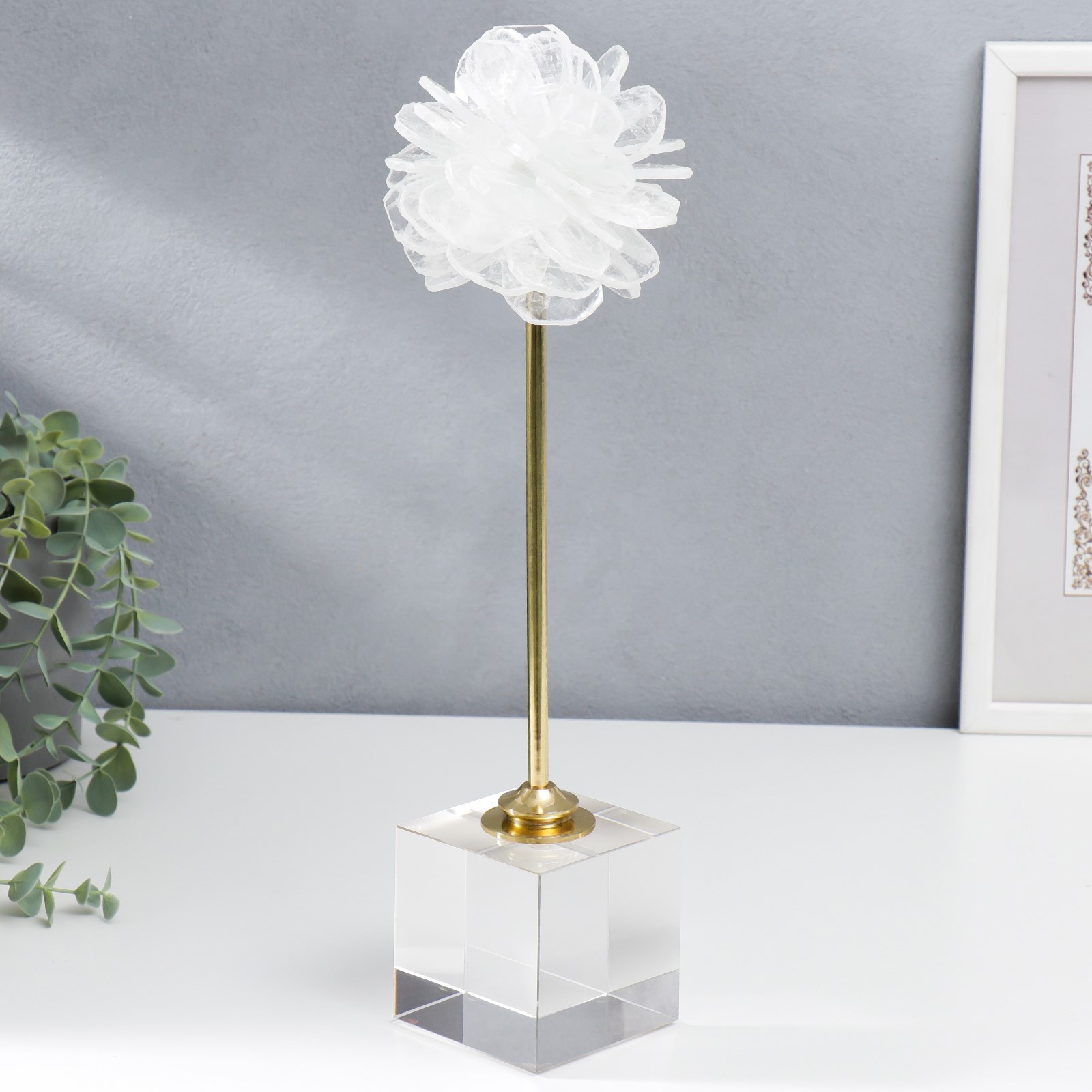 Изображение товара Сувенир интерьерный "Шар из горного хрусталя" 41x12x12 см