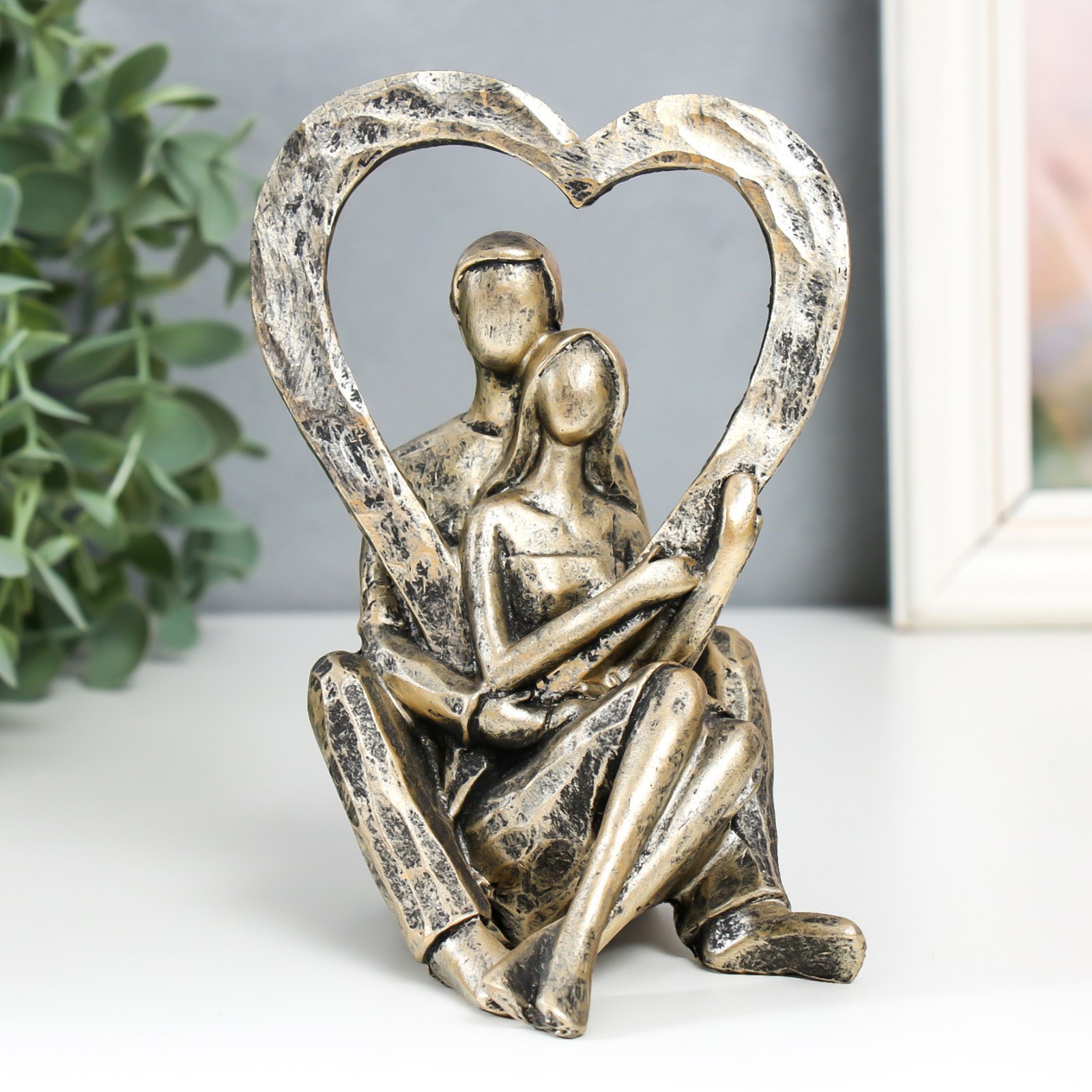 Изображение товара Сувенир интерьерный "Влюбленные с сердцем" — декоративная фигура